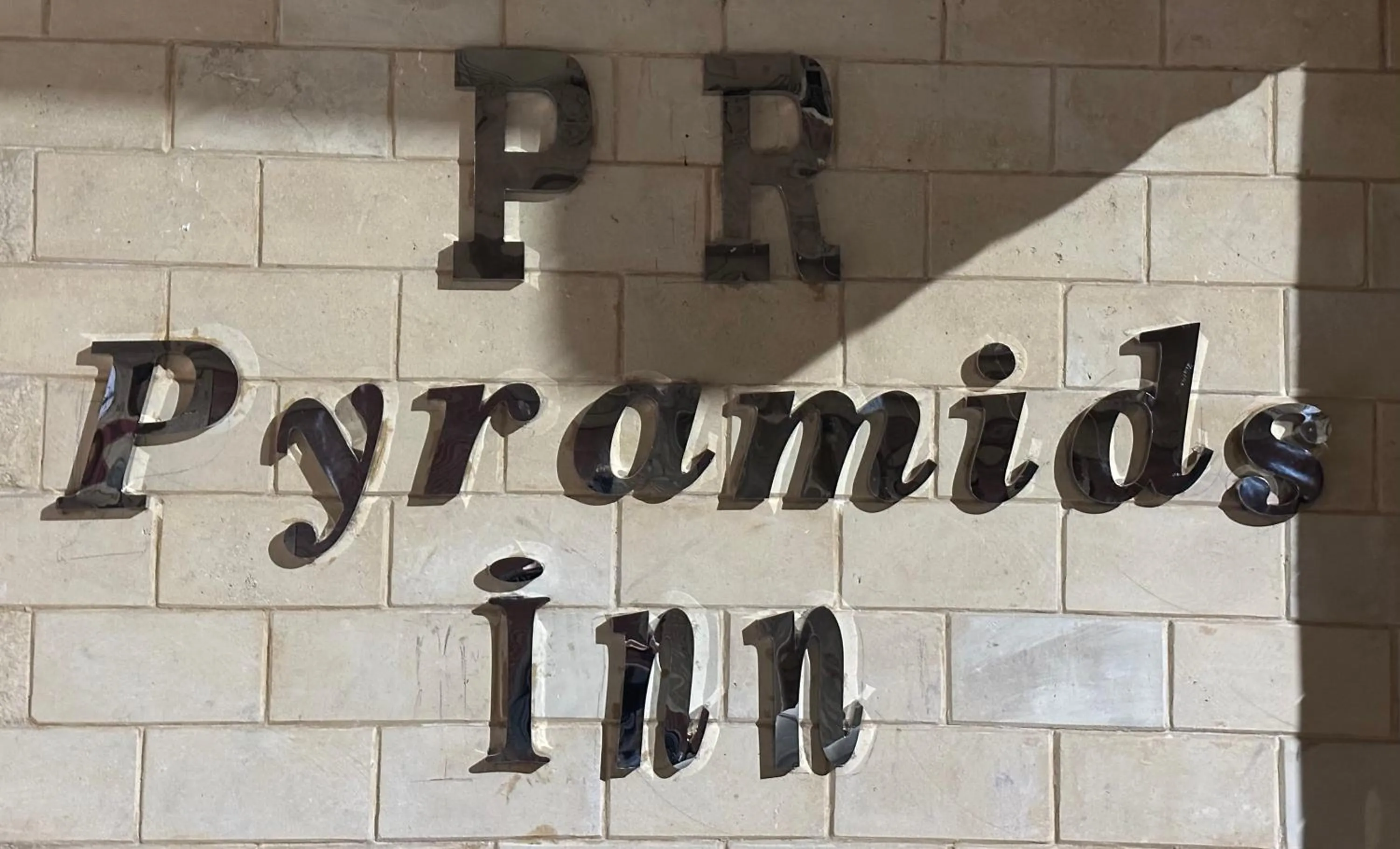 Property building in PR Pyramids Inn