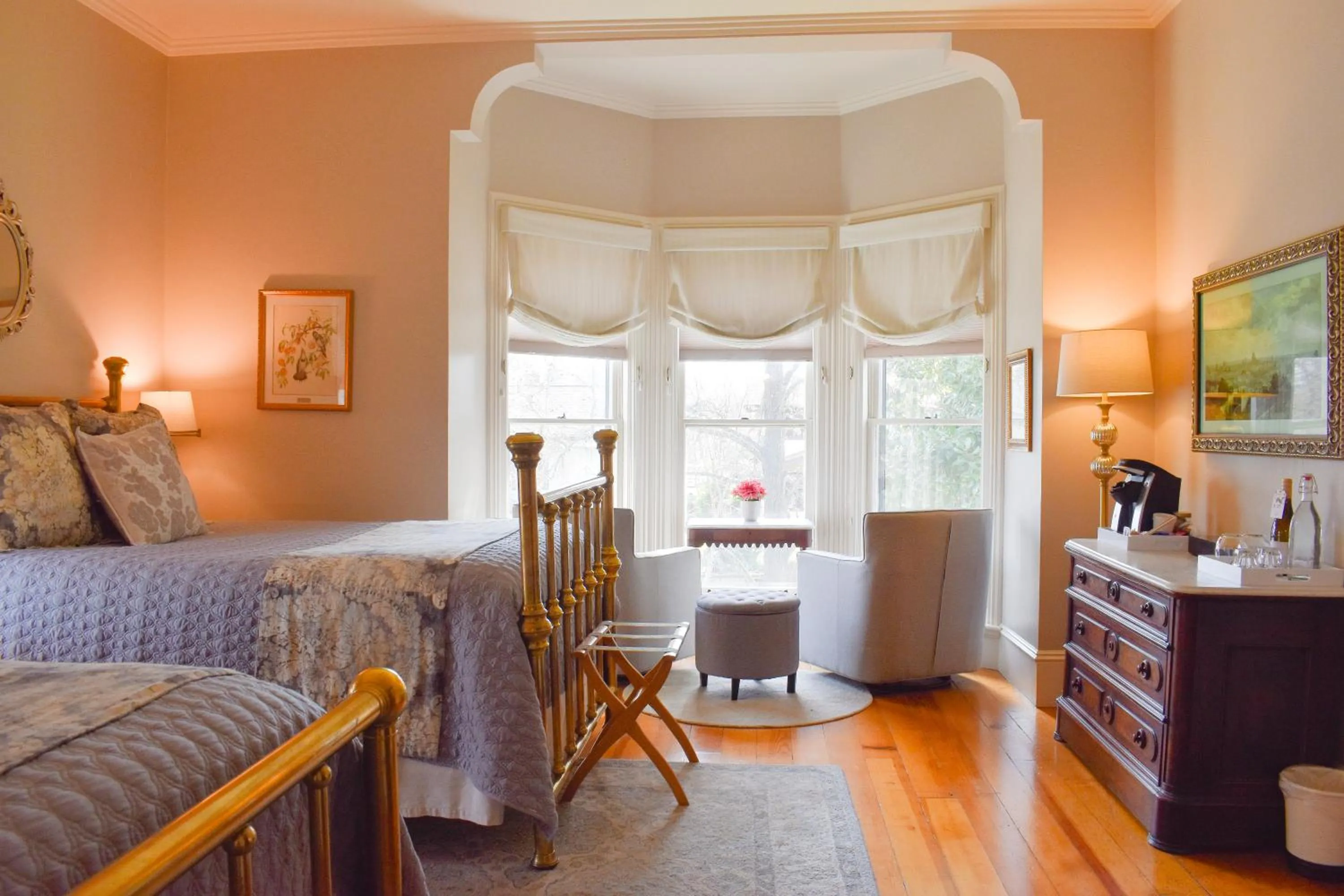 TV and multimedia, Bed in McCall House Boutique Hotel