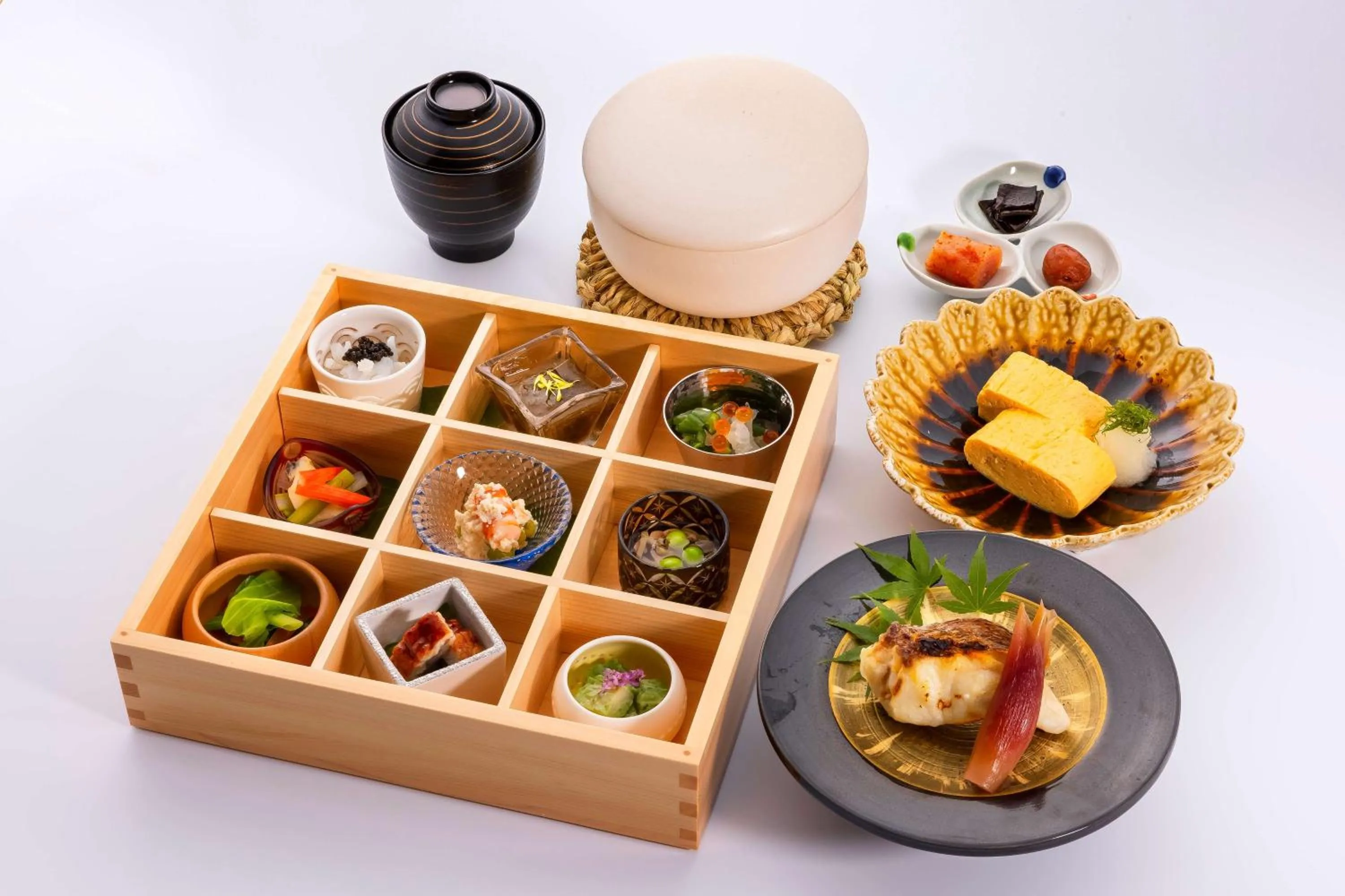 Restaurant/places to eat in OliveBay Hotel