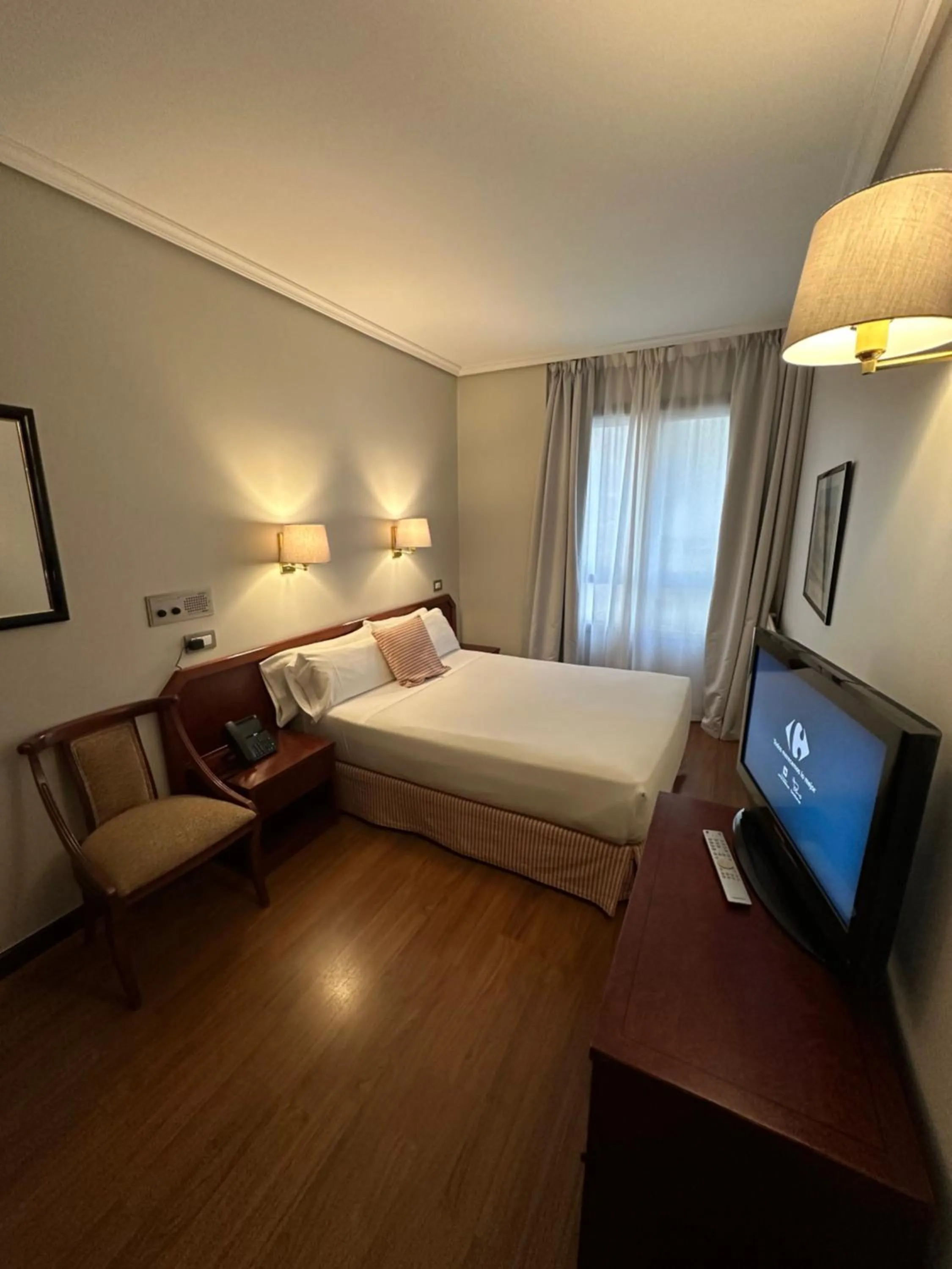 Bed in Hotel Compostela Vigo
