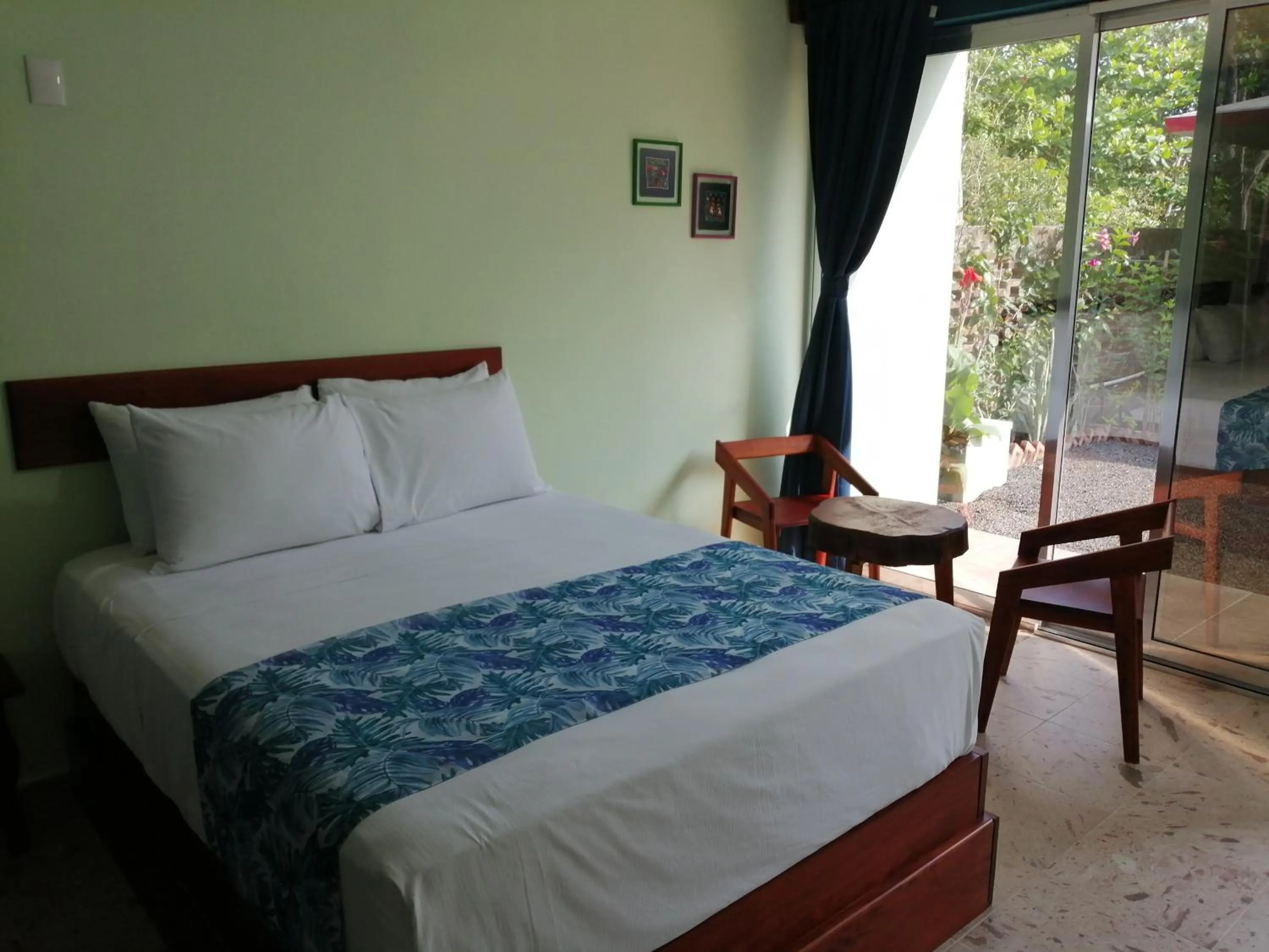 Living room, Bed in La Morada, una ventana al golfo - Hotel boutique