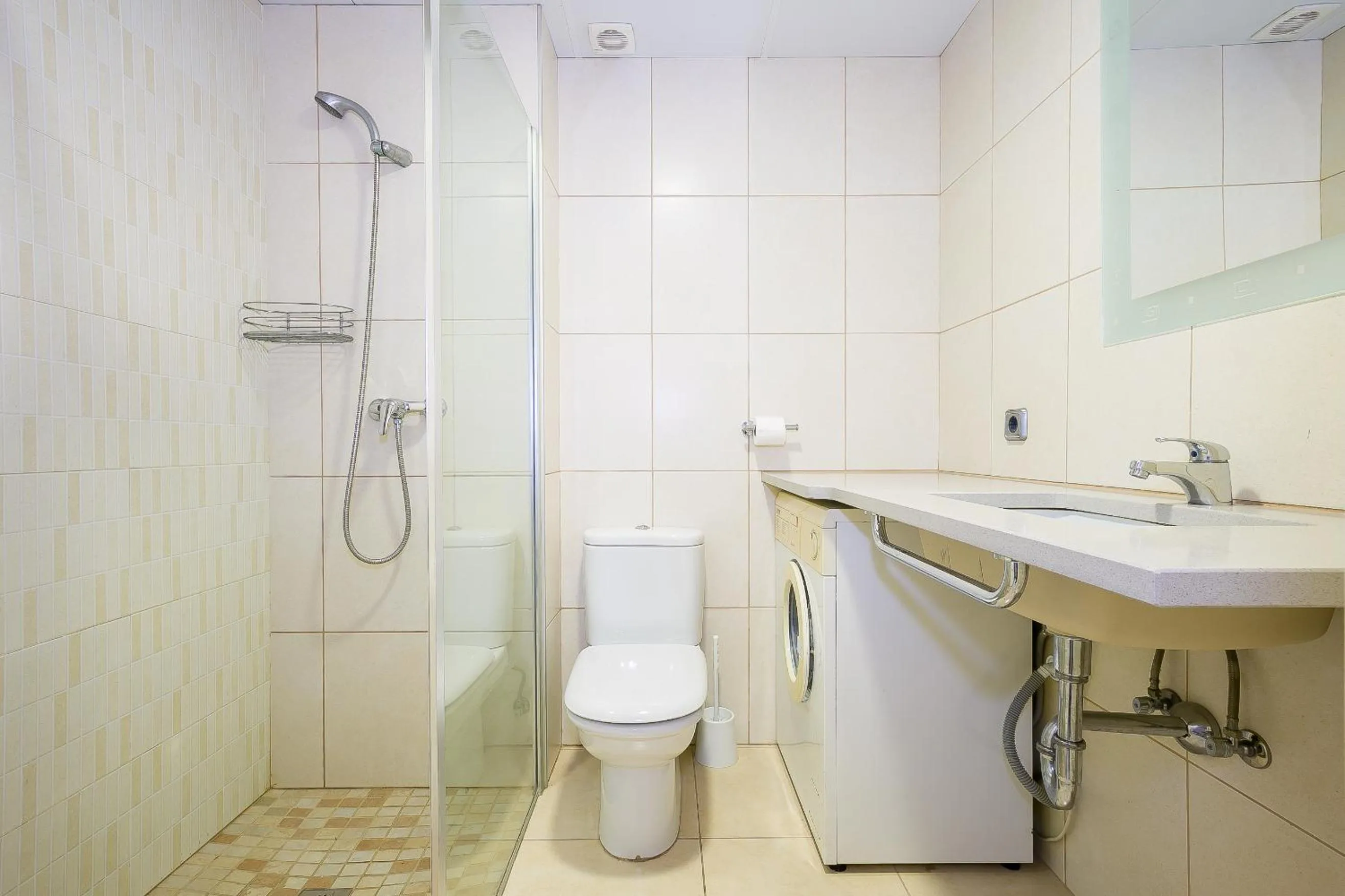 Bathroom in Apartamentos Empuriabrava Maurici Park