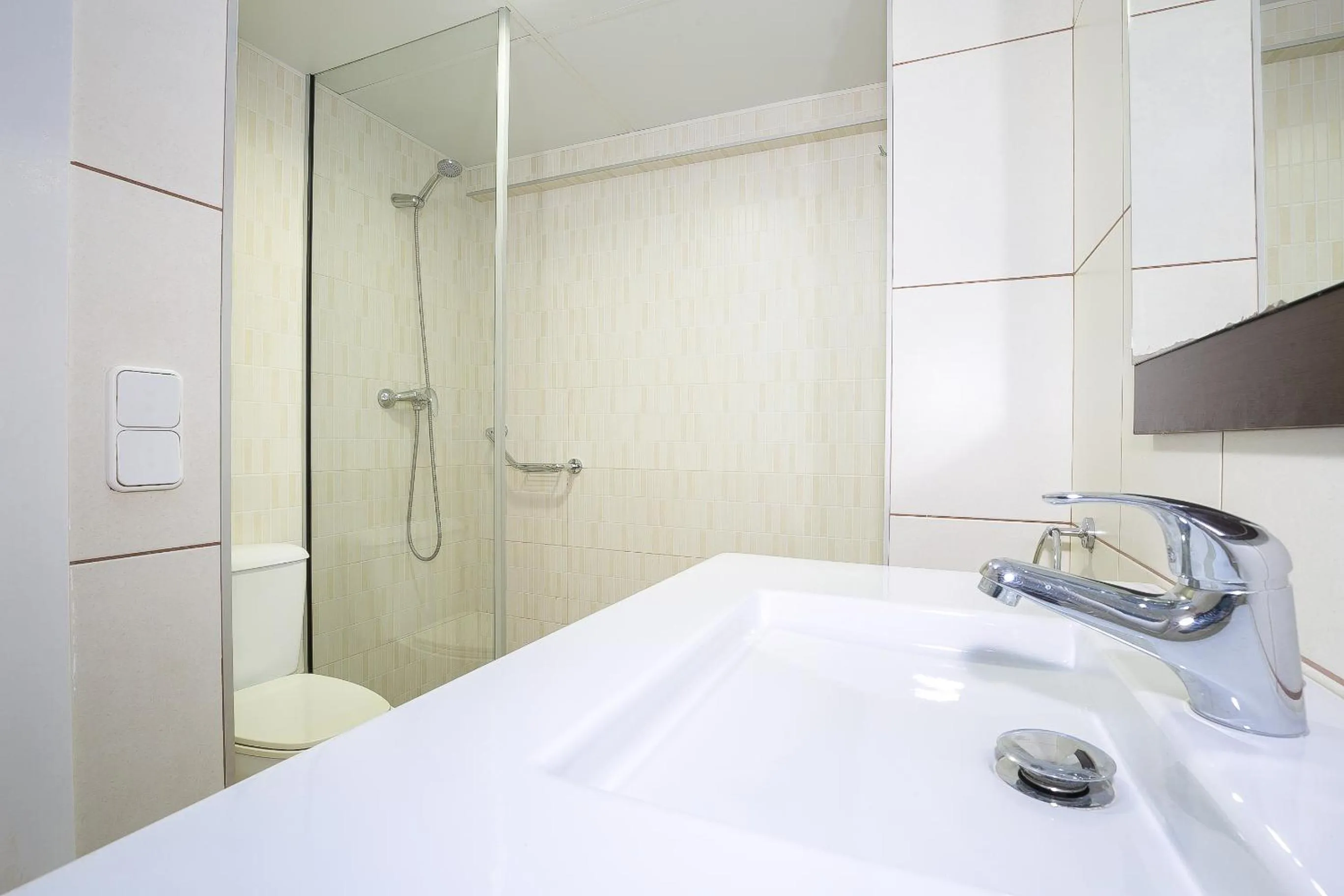 Bathroom in Apartamentos Empuriabrava Maurici Park