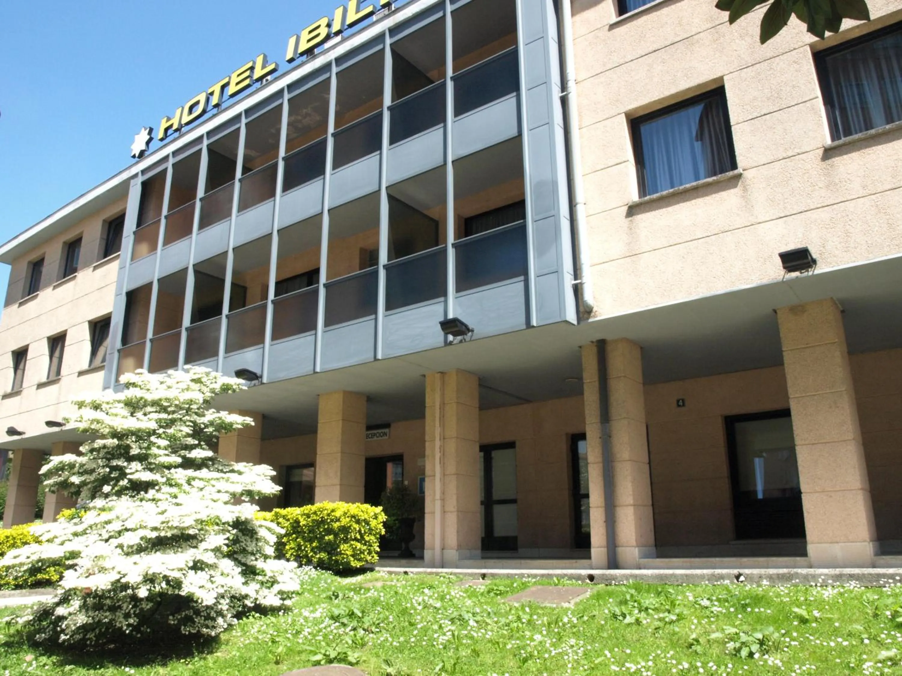 Facade/entrance in Hotel Ibiltze