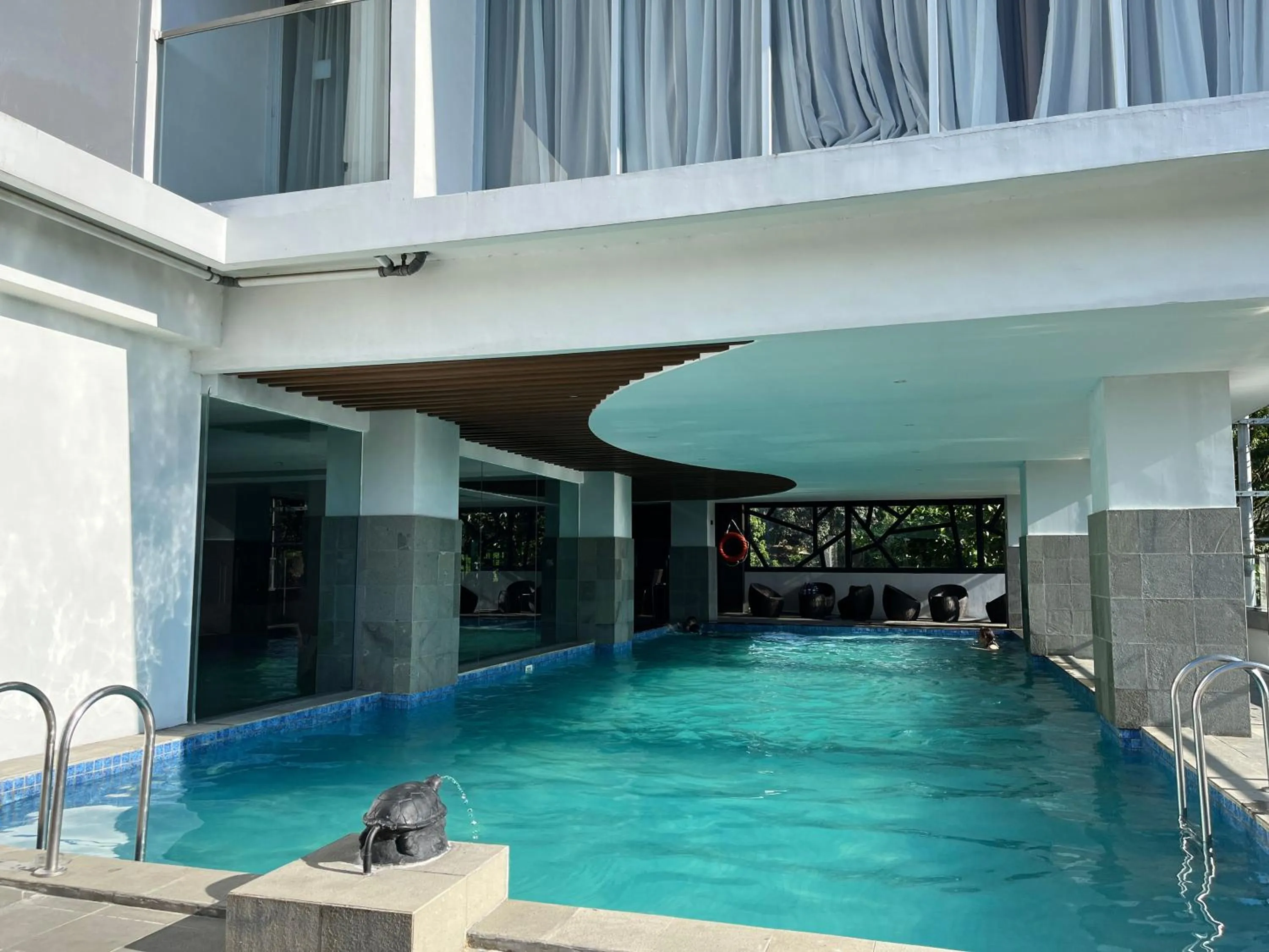 Day in Rogers Hotel Manado