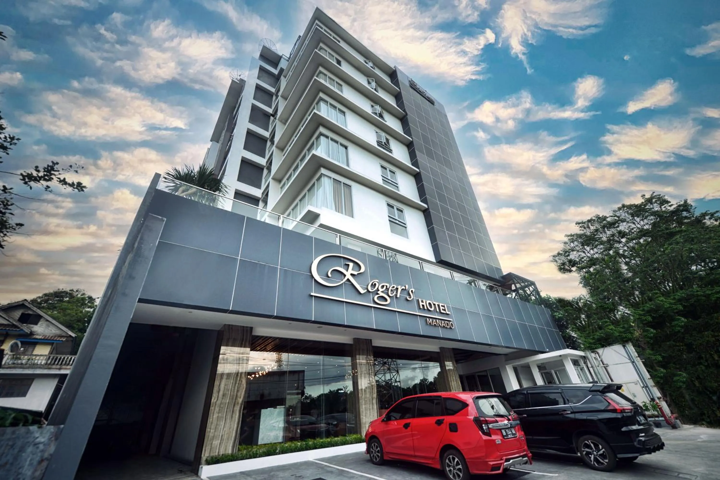 Property building in Rogers Hotel Manado