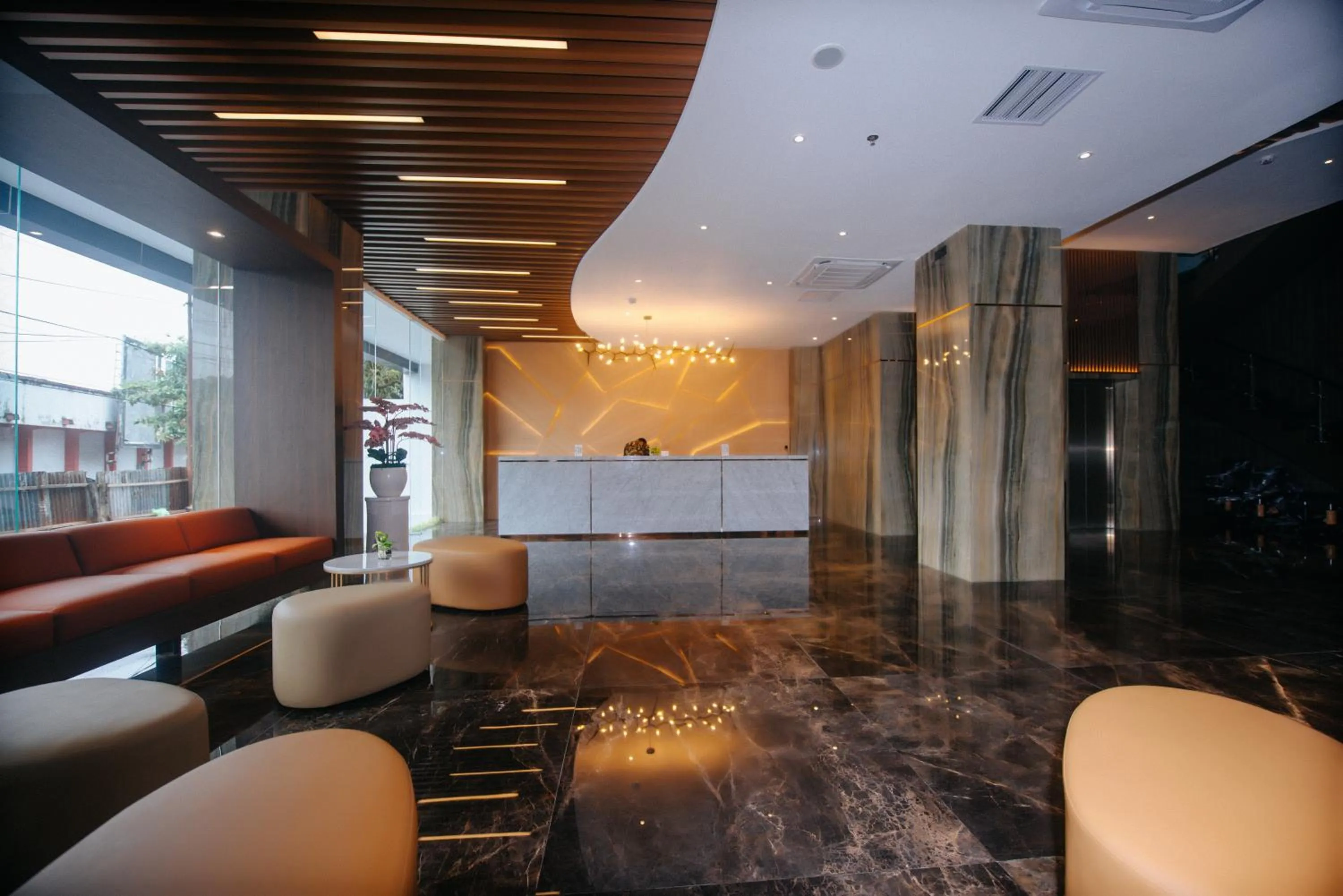 Lobby or reception in Rogers Hotel Manado