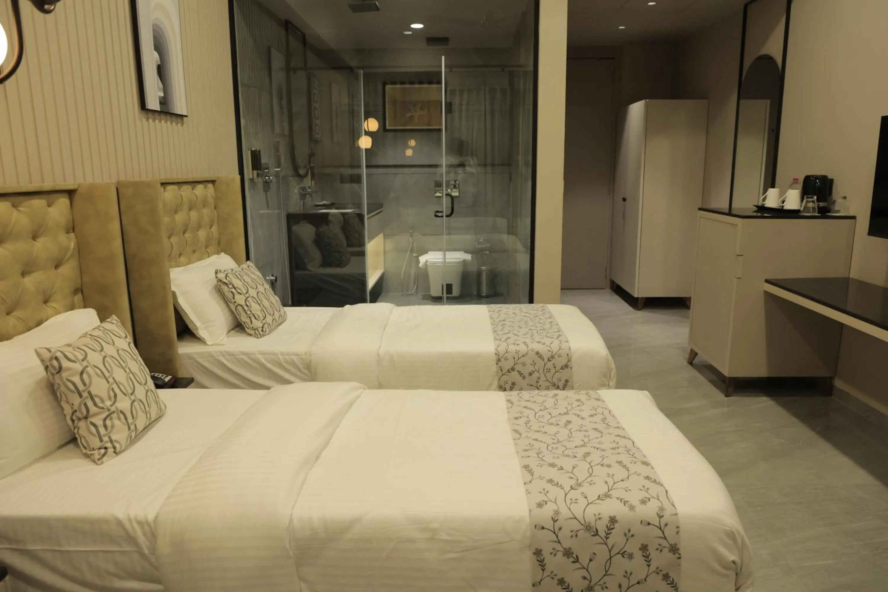 Bed in Apricot Motera