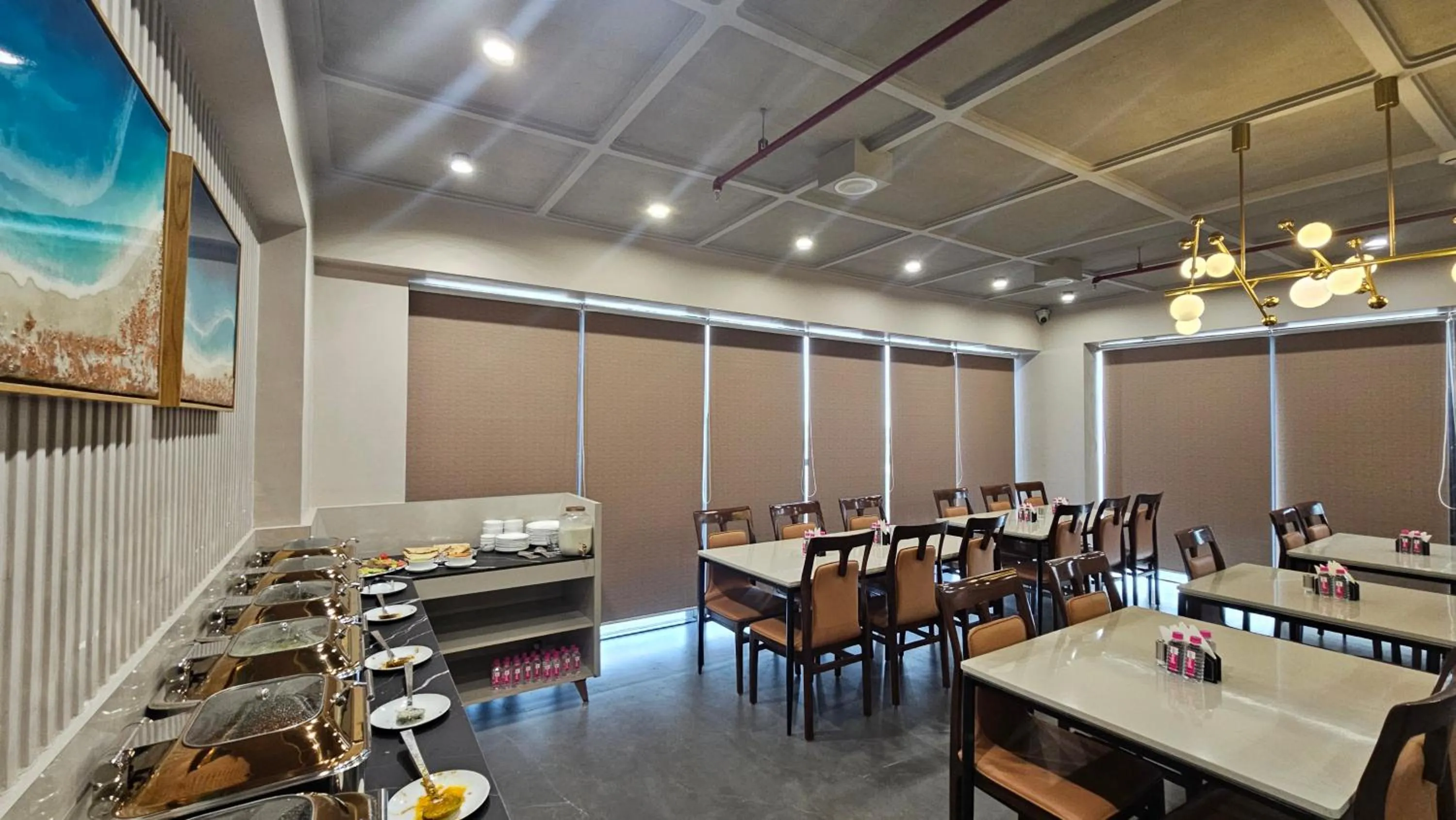 Restaurant/places to eat in Apricot Motera