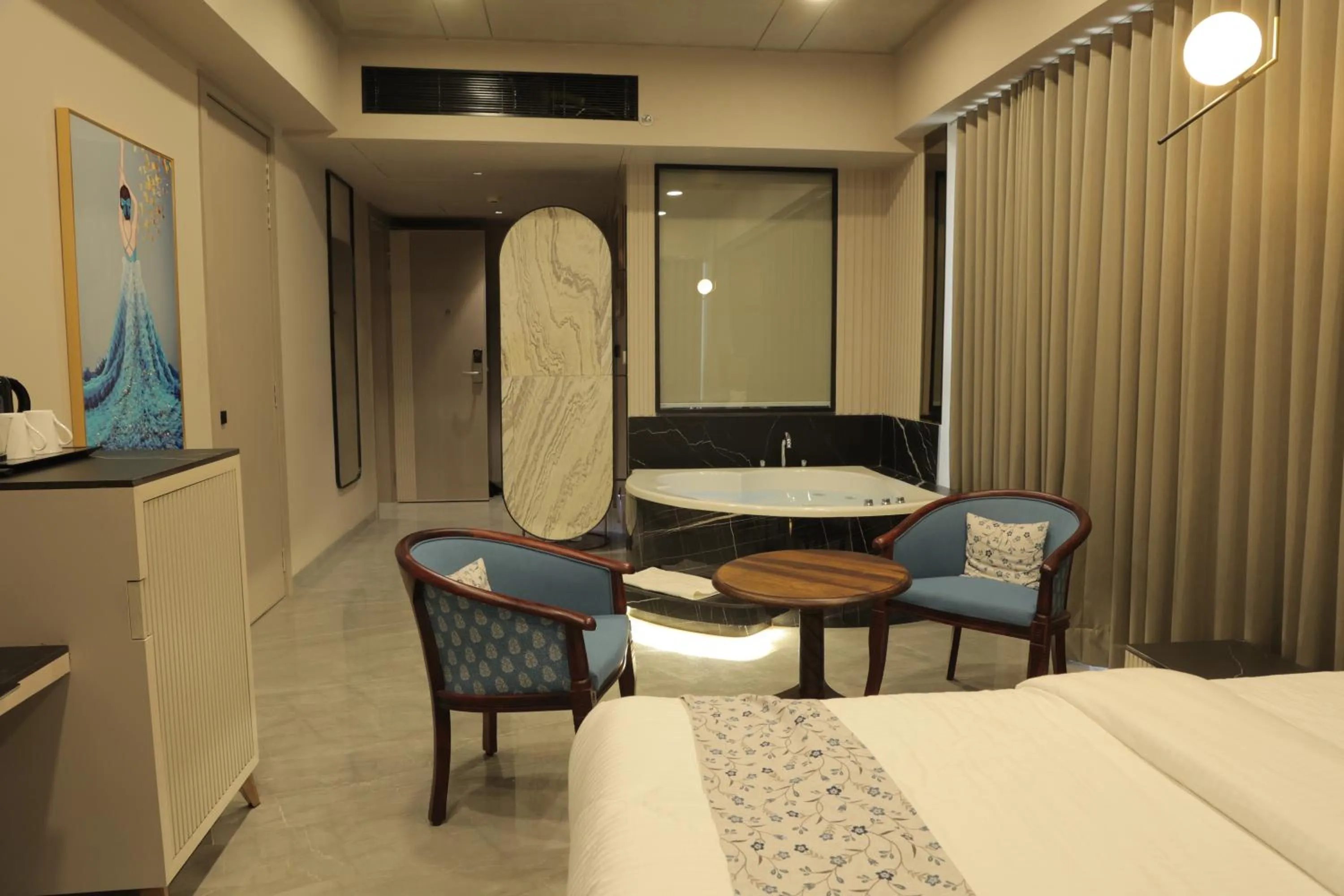 room service, Bed in Apricot Motera