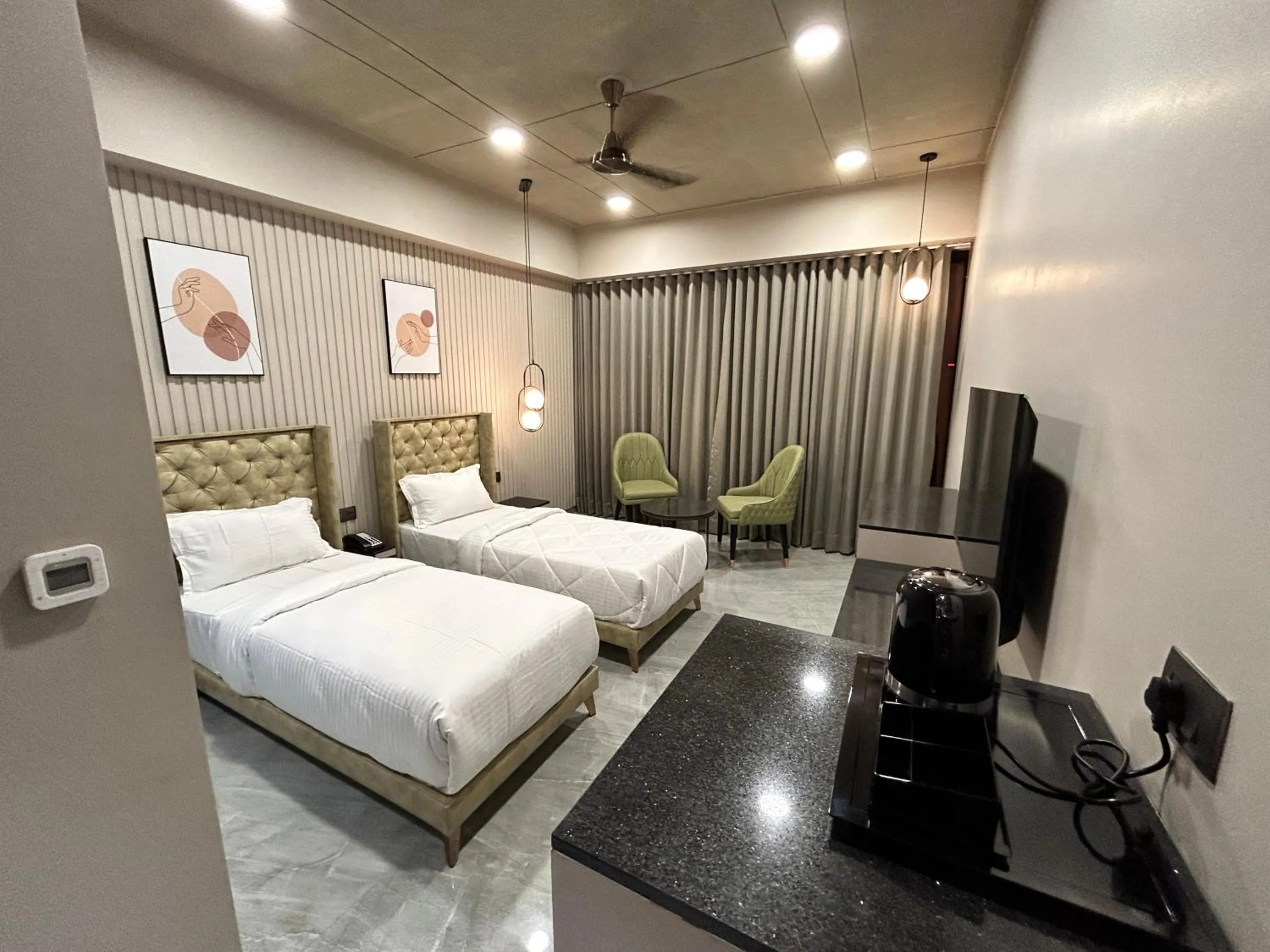 Bed in Apricot Motera