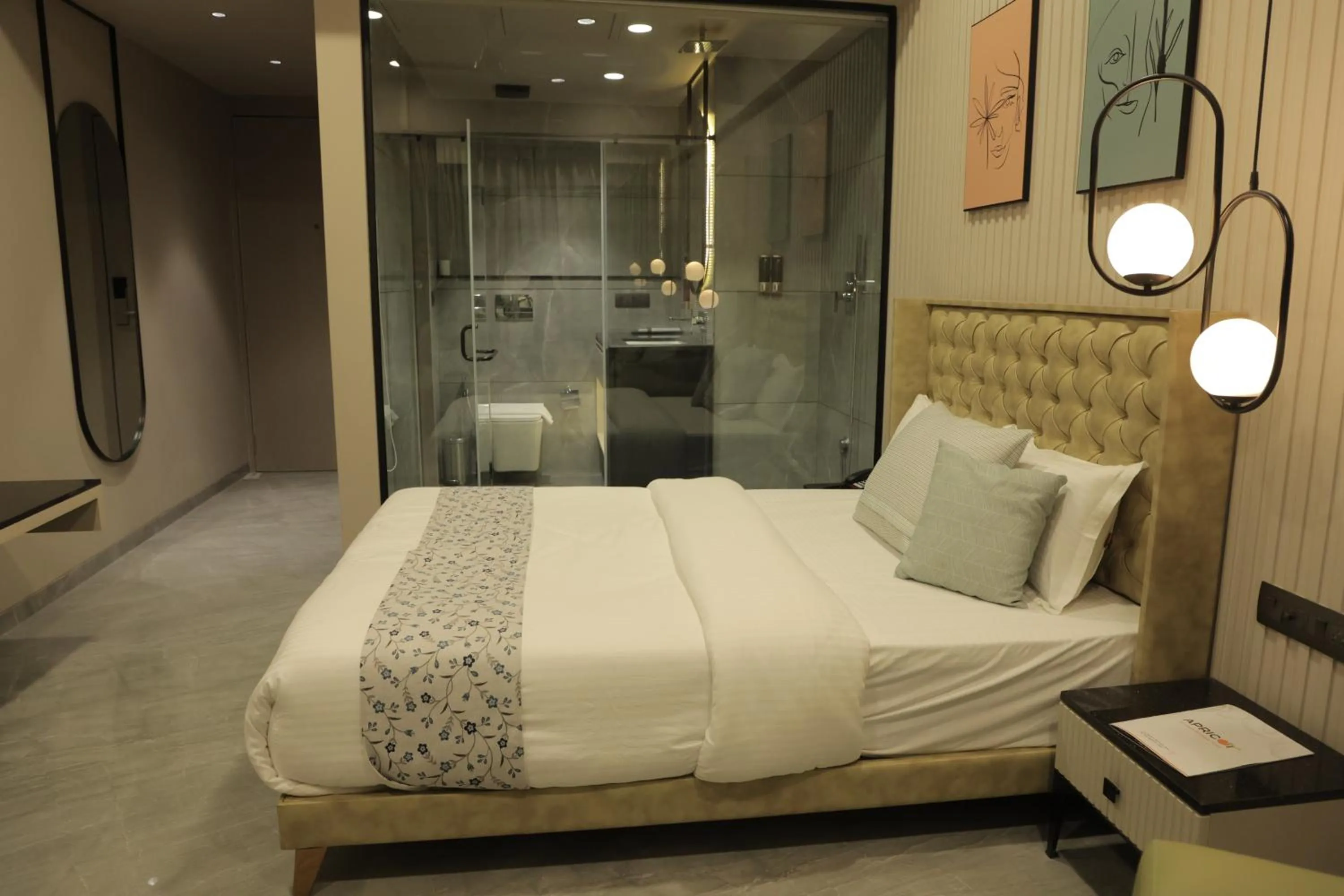 room service, Bed in Apricot Motera