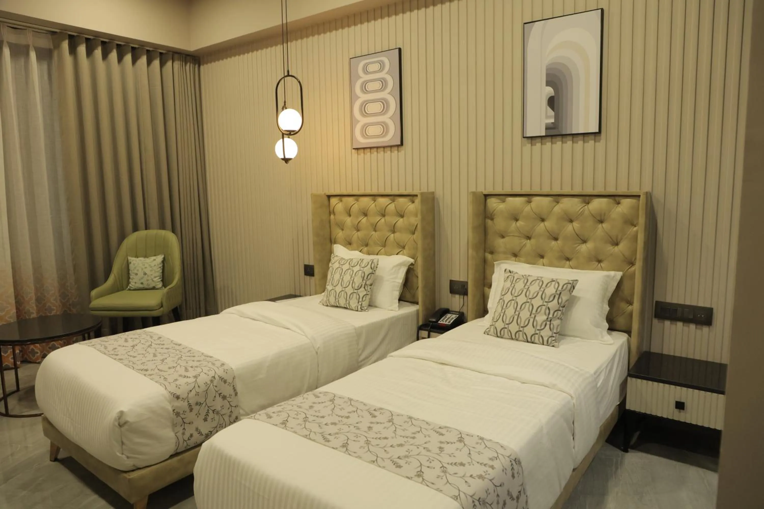 Bed in Apricot Motera