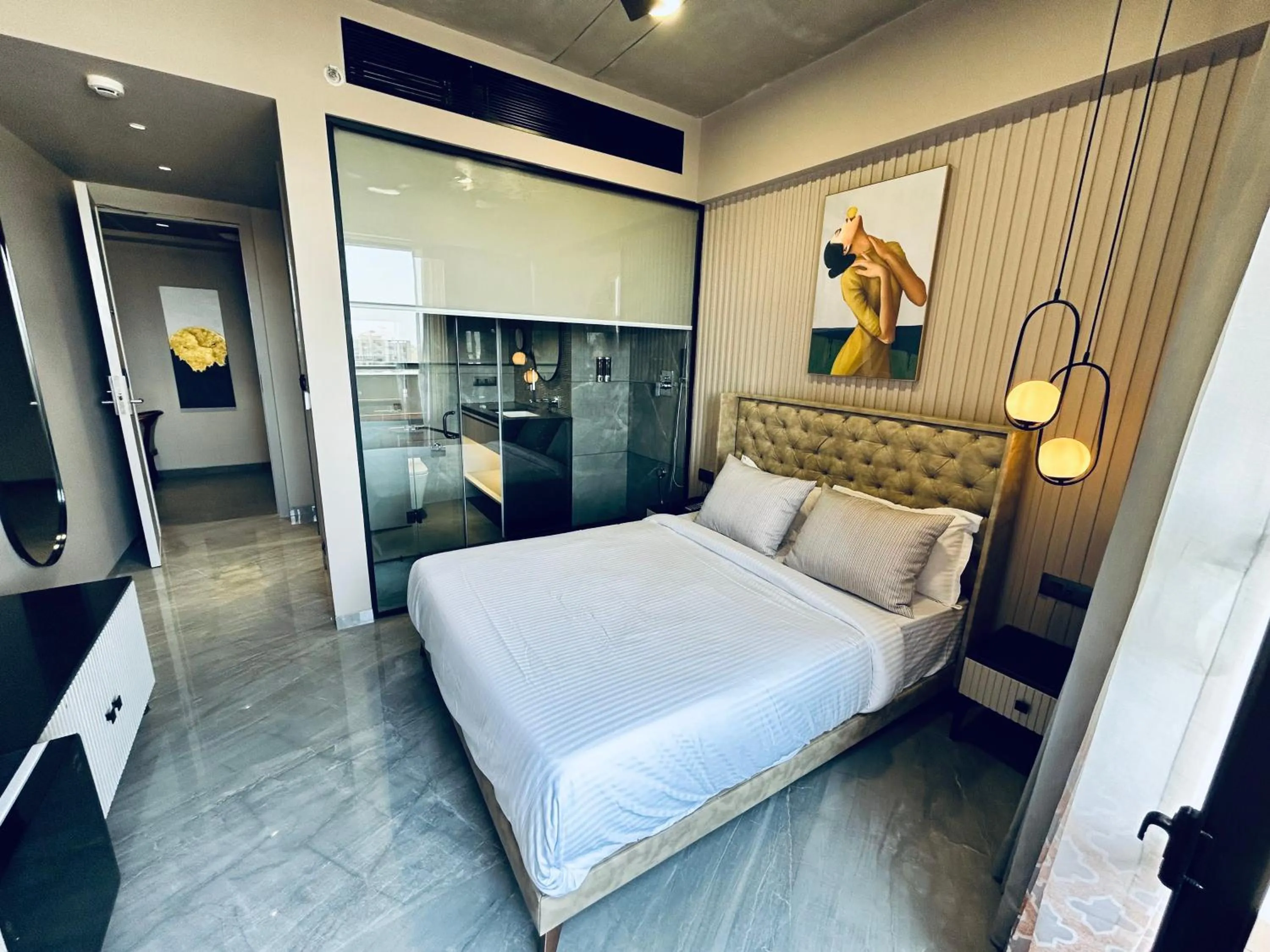 Bedroom, Bed in Apricot Motera