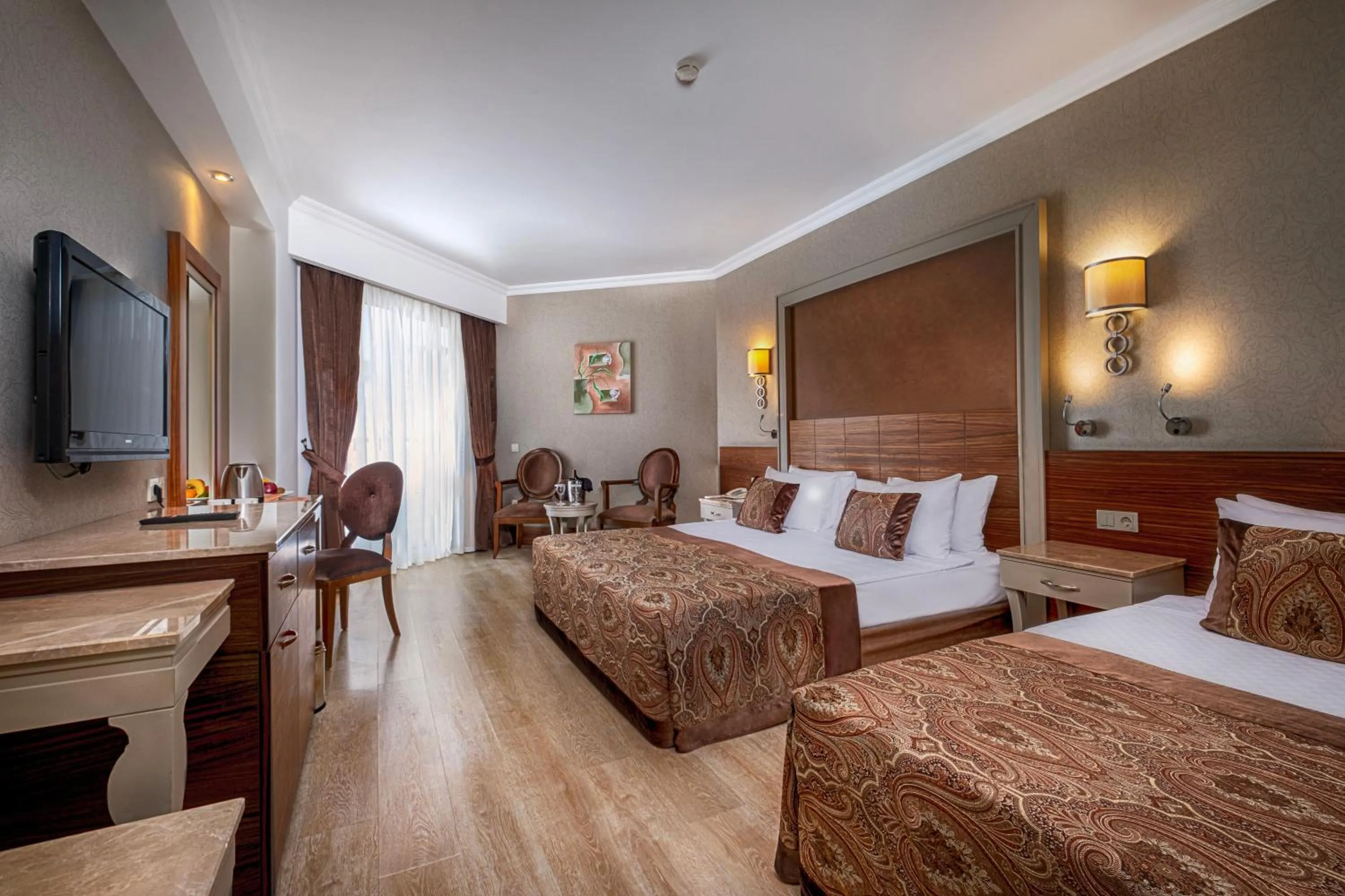 Bed in WELL PALACE SIDE