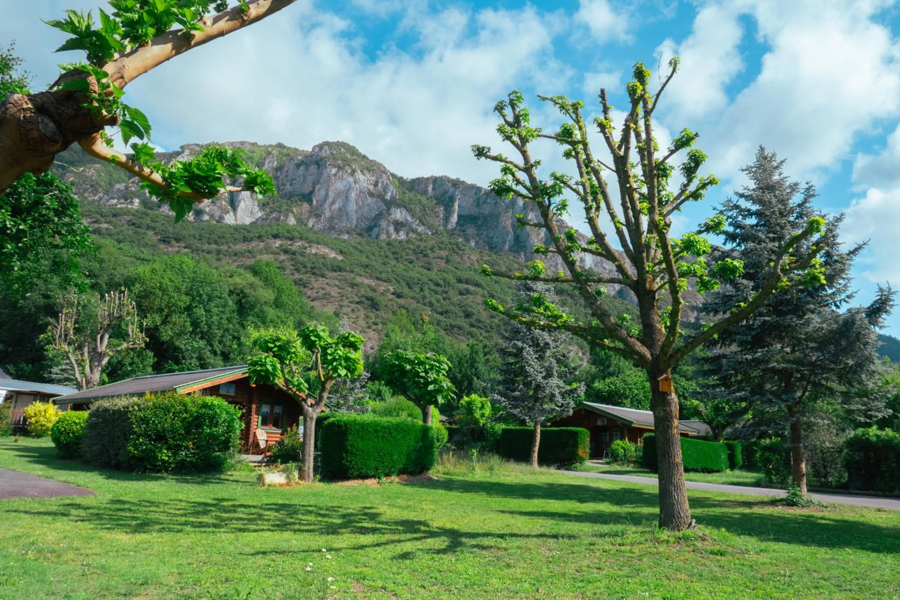 Camping écovillage Soleil du Pibeste