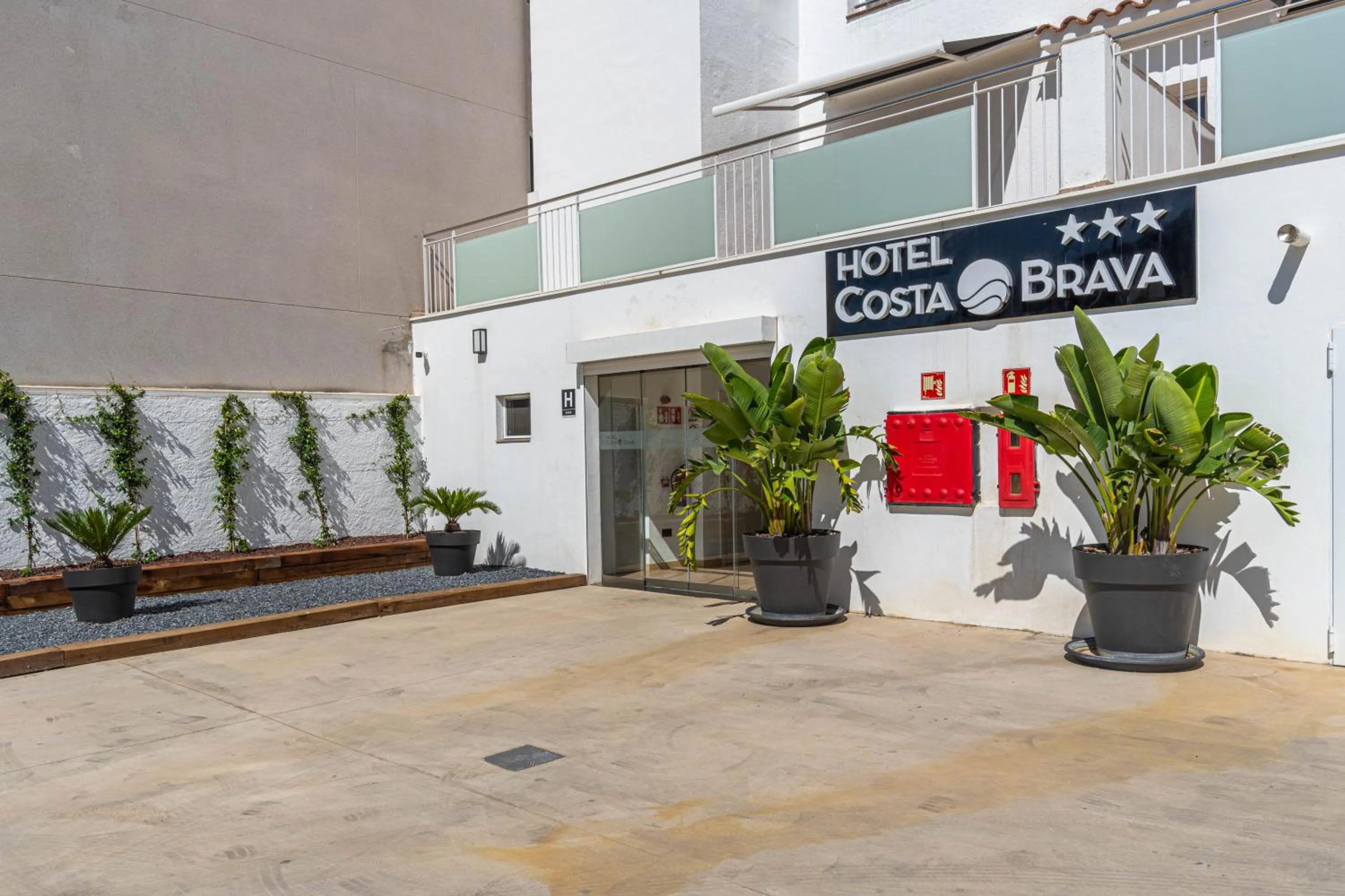 Facade/entrance in Hotel Costa Brava