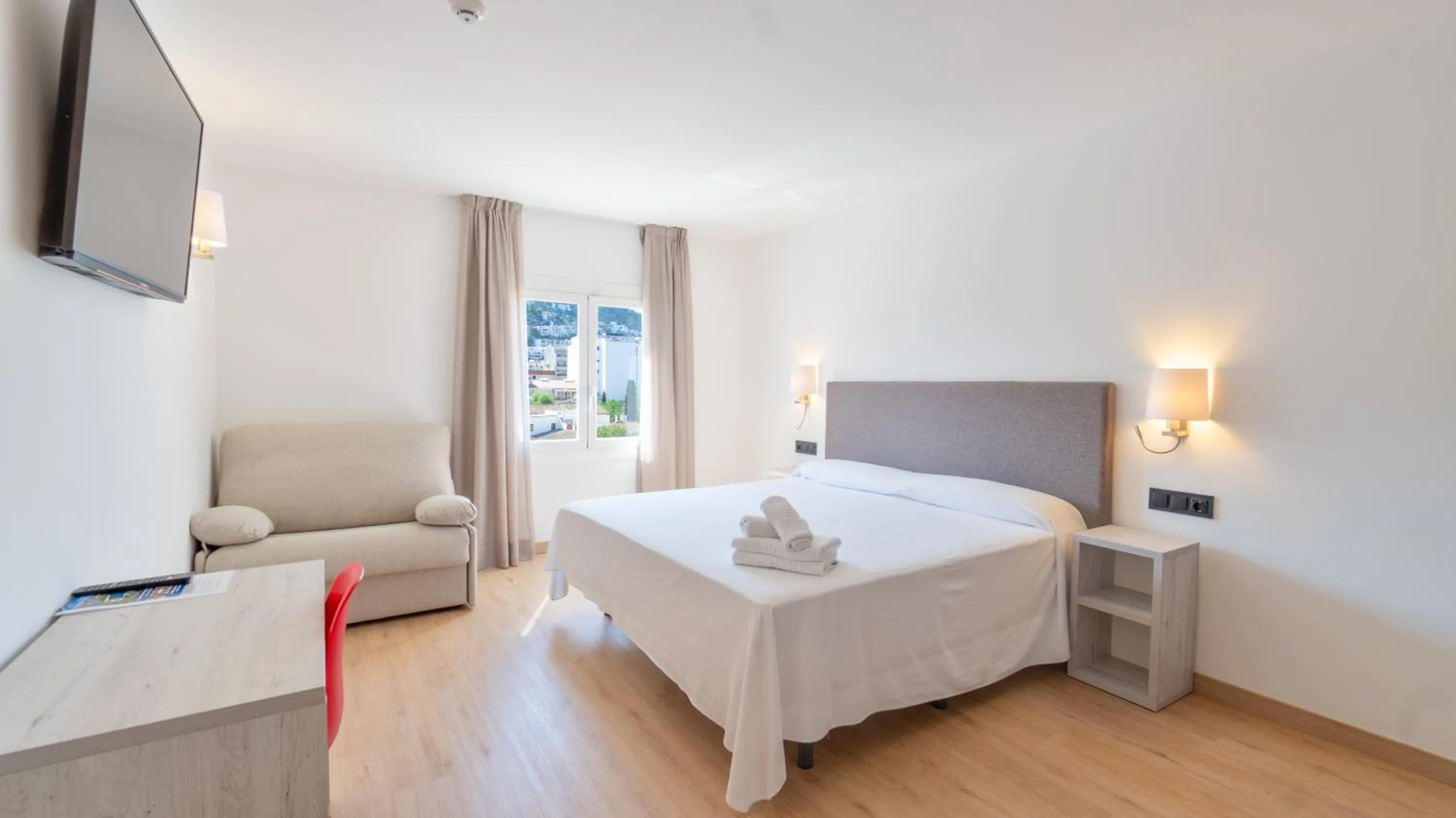 Bed in Hotel Costa Brava