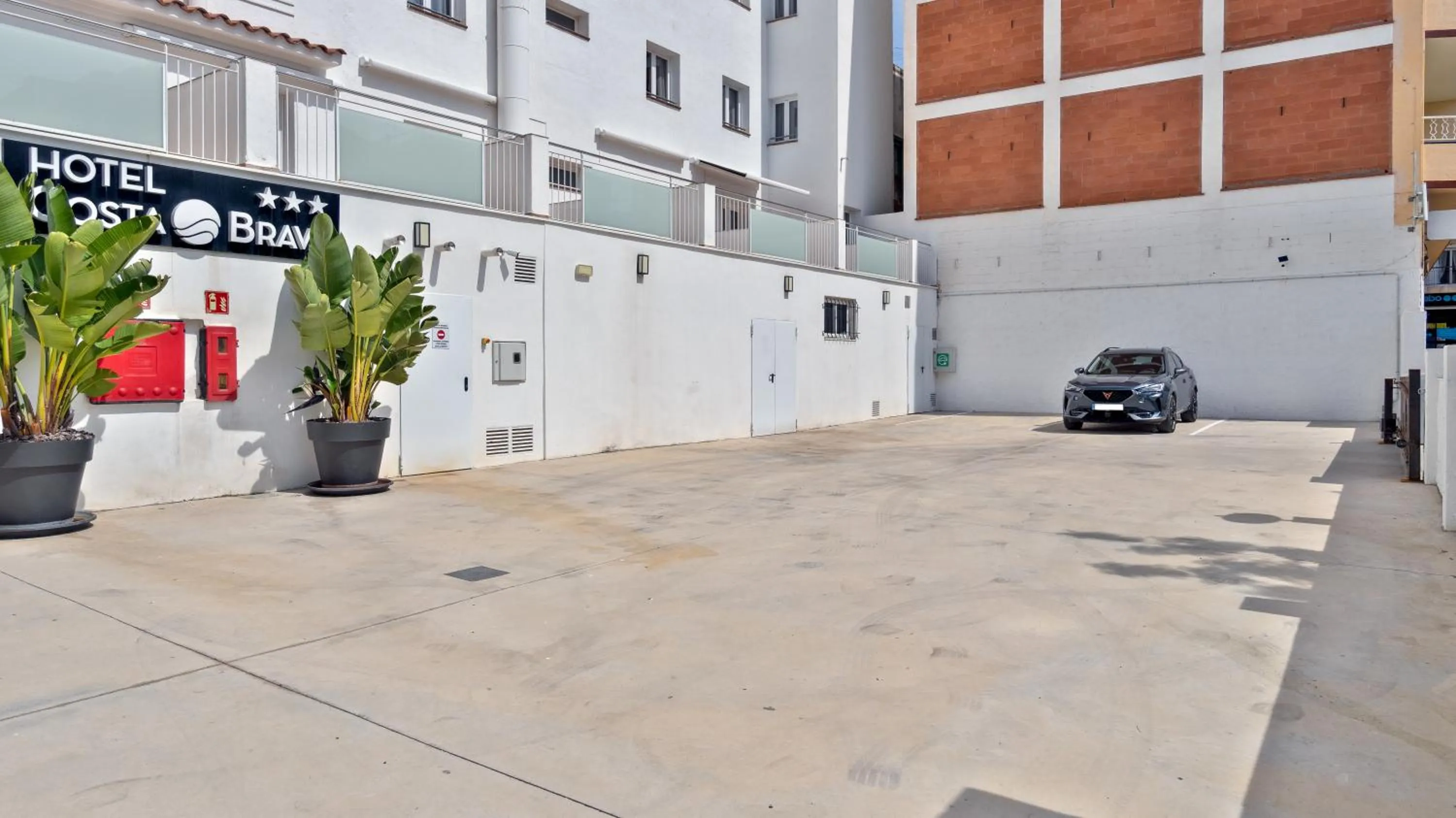 Facade/entrance in Hotel Costa Brava