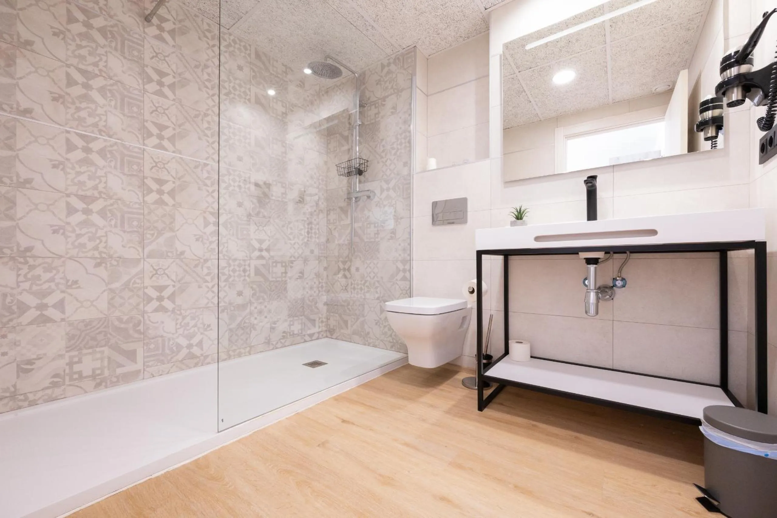 Shower in Hotel Costa Brava