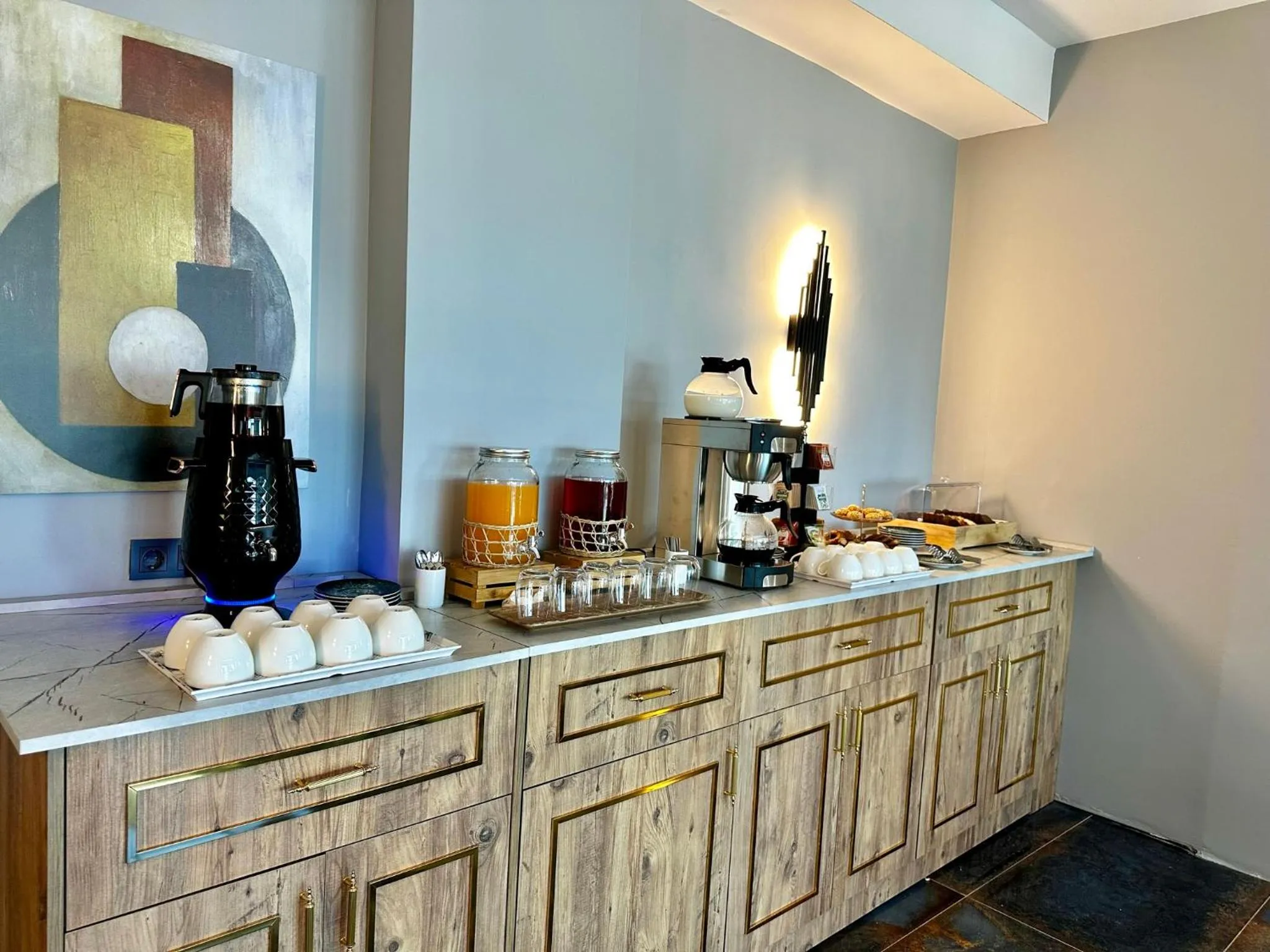 Coffee/tea facilities in Skymoon Istanbul Airport Hotel