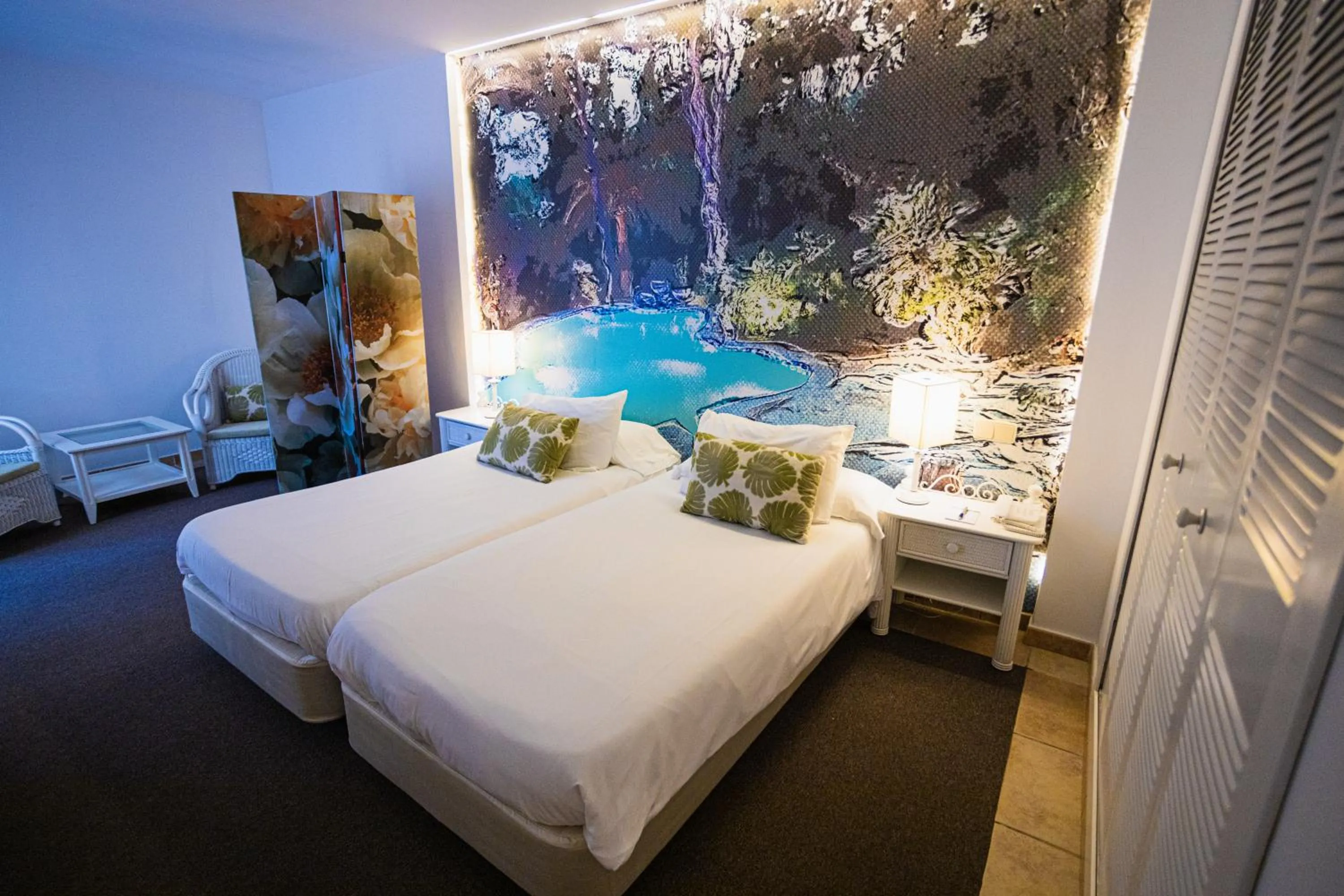 Bed in Lago Garden Apart-Suites & Spa Hotel