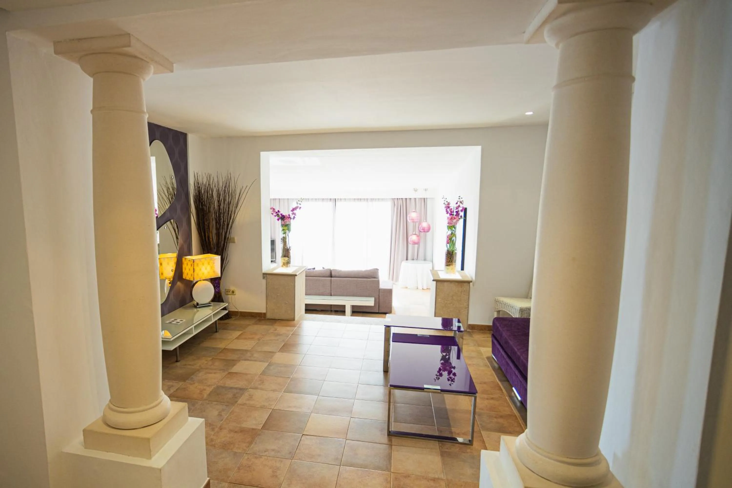 Living room, Bed in Lago Garden Apart-Suites & Spa Hotel