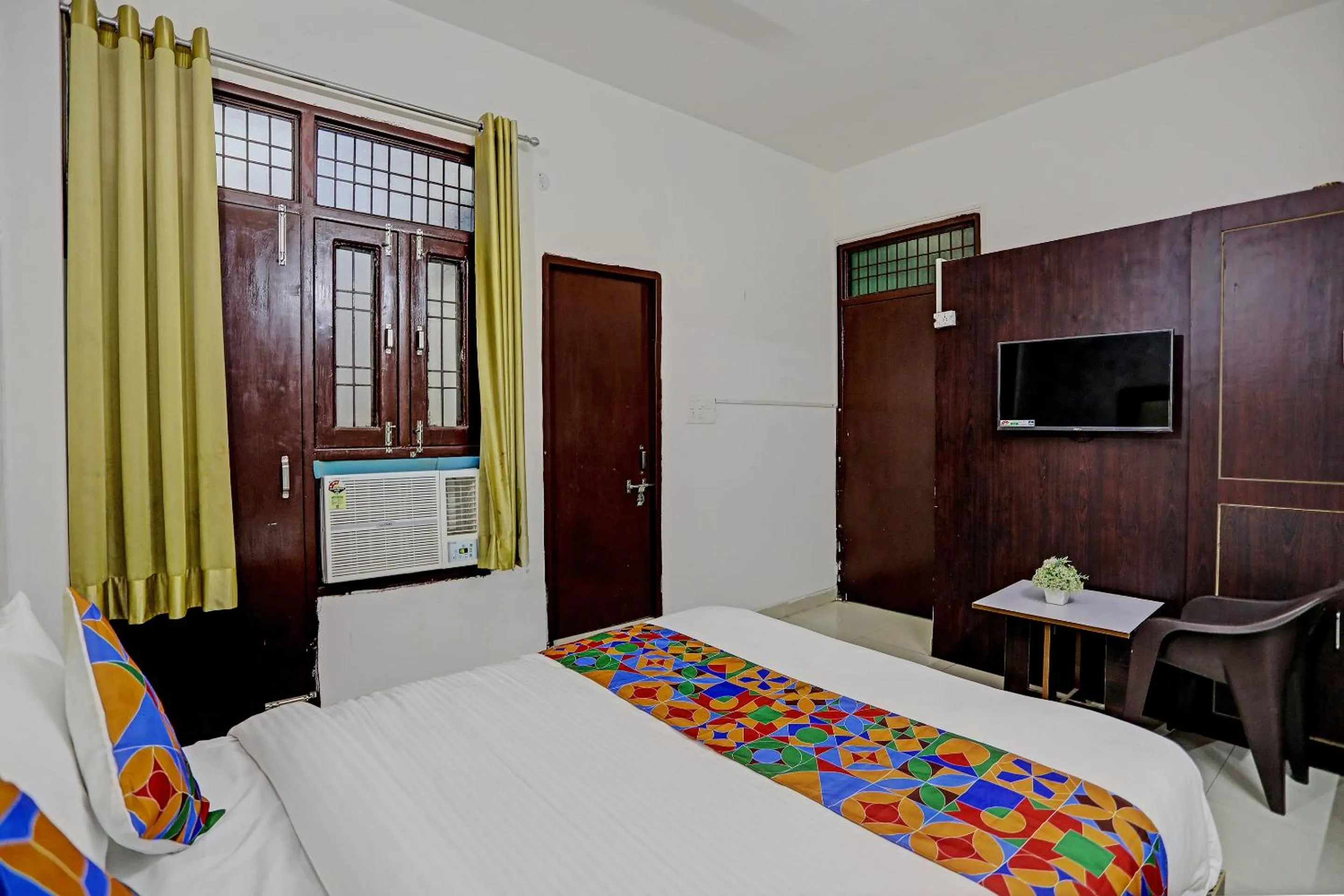 Bedroom, Bed in Shree Hotel