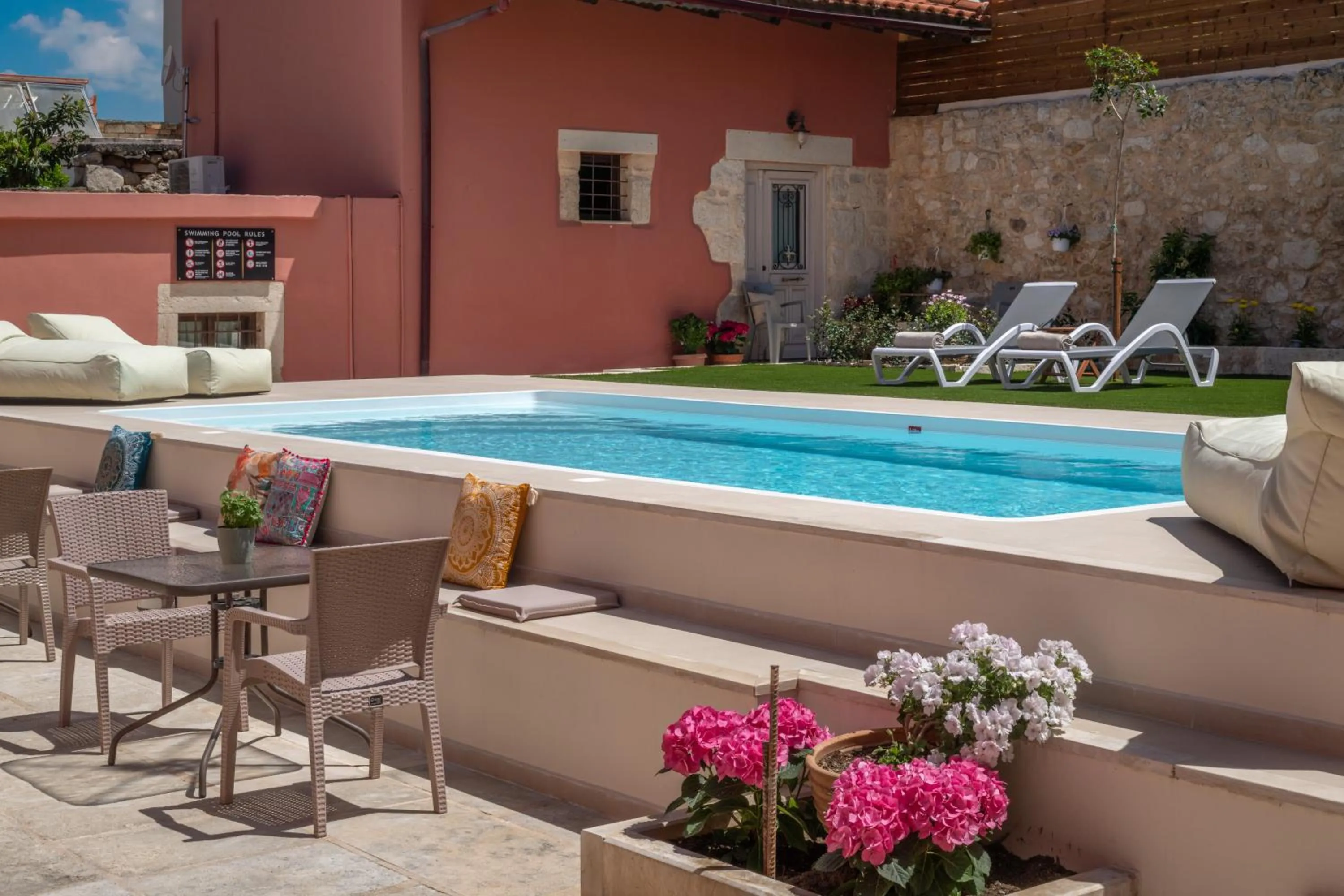 Arhontiko Arhanes Suites