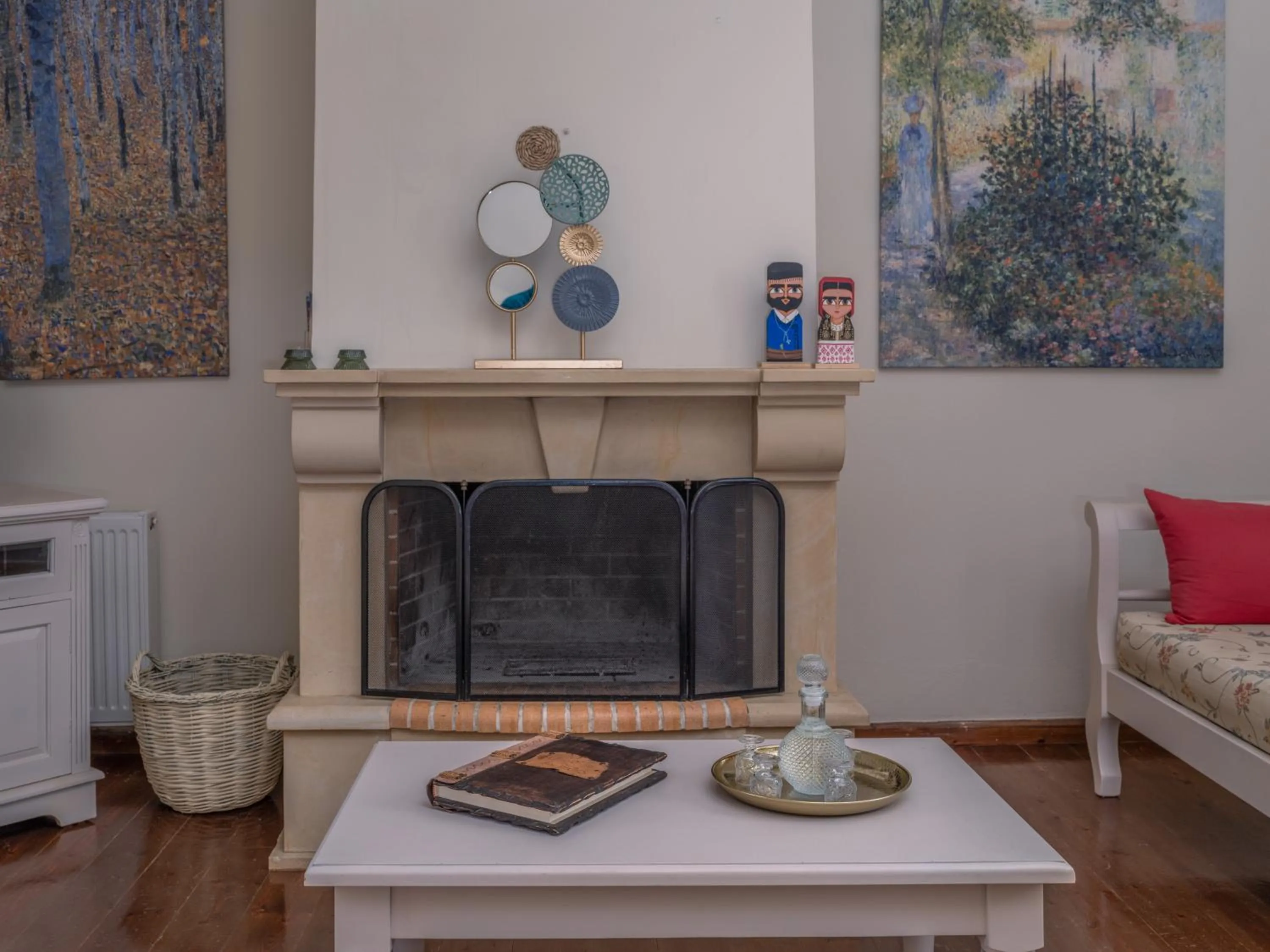 Living room in Arhontiko Arhanes Suites