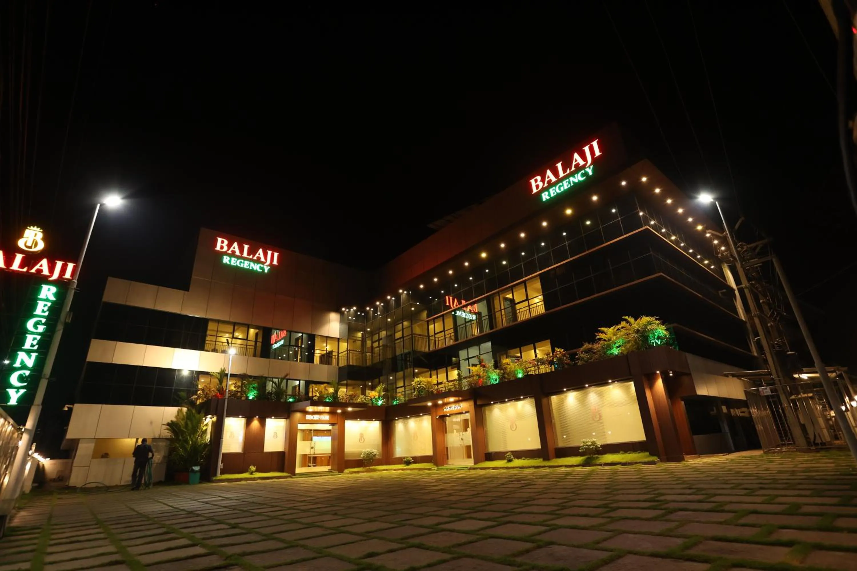 Night in Balaji Regency Kanhangad