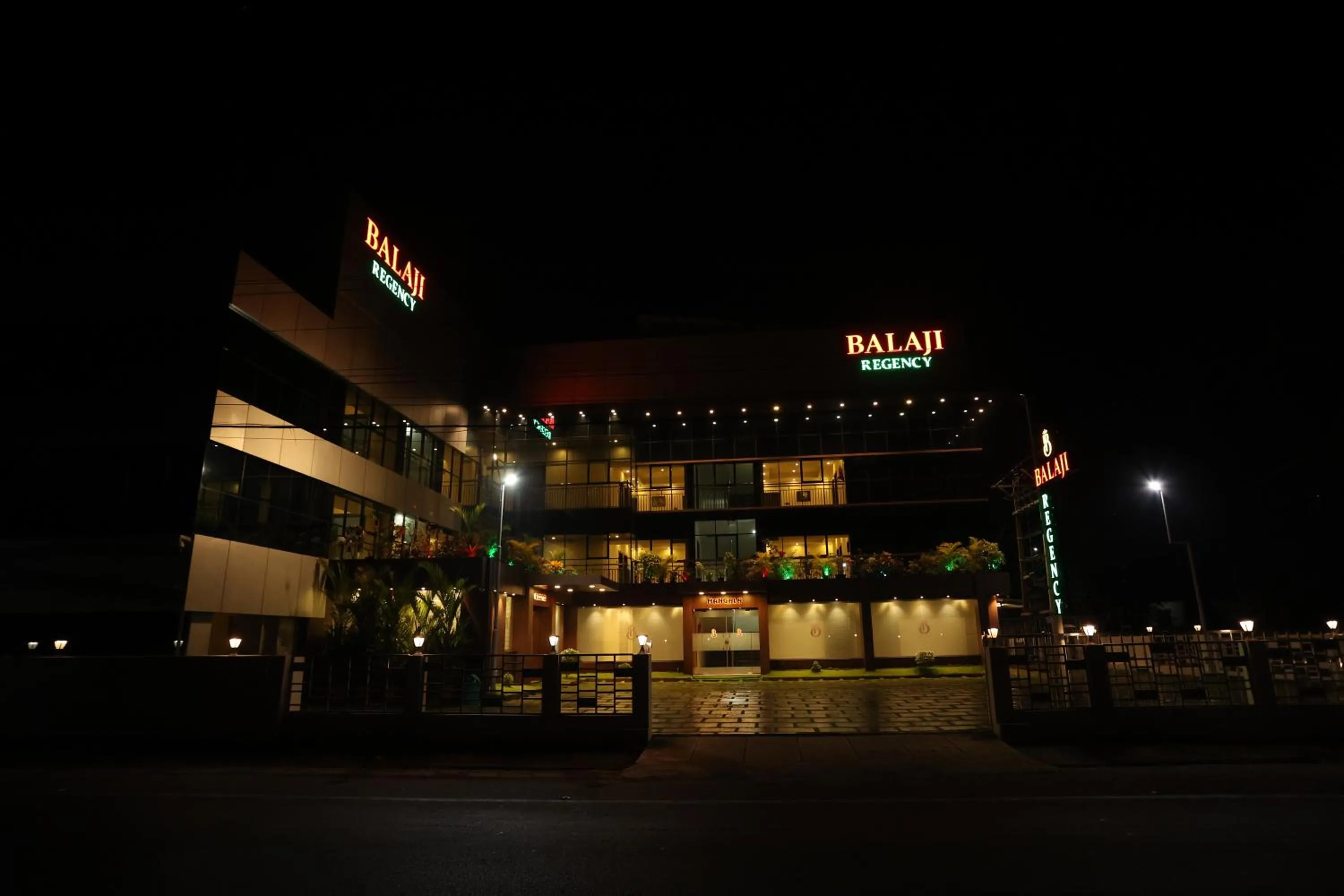 Night in Balaji Regency Kanhangad