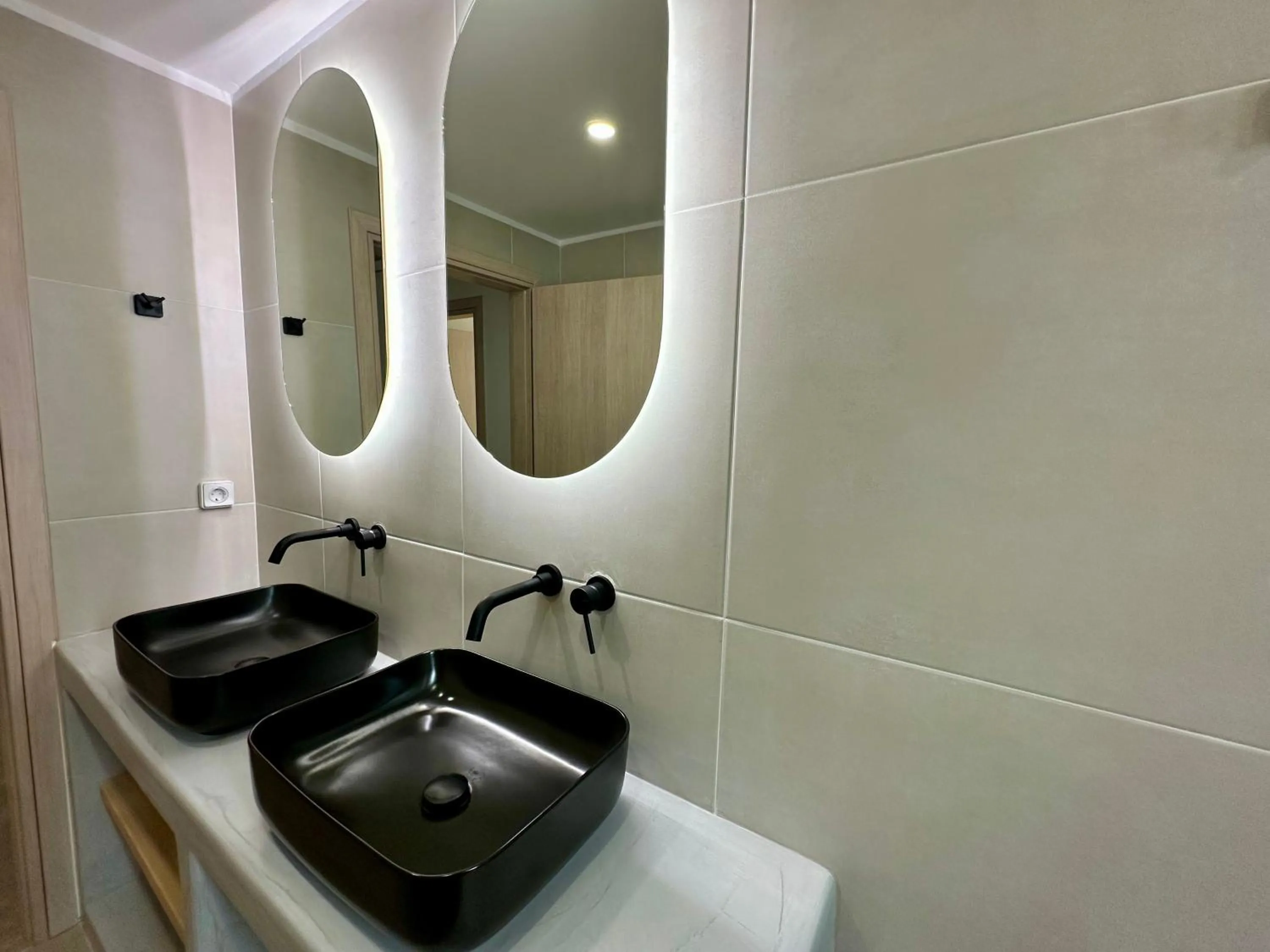 Bathroom in Aphrodite Hotel & Apartments