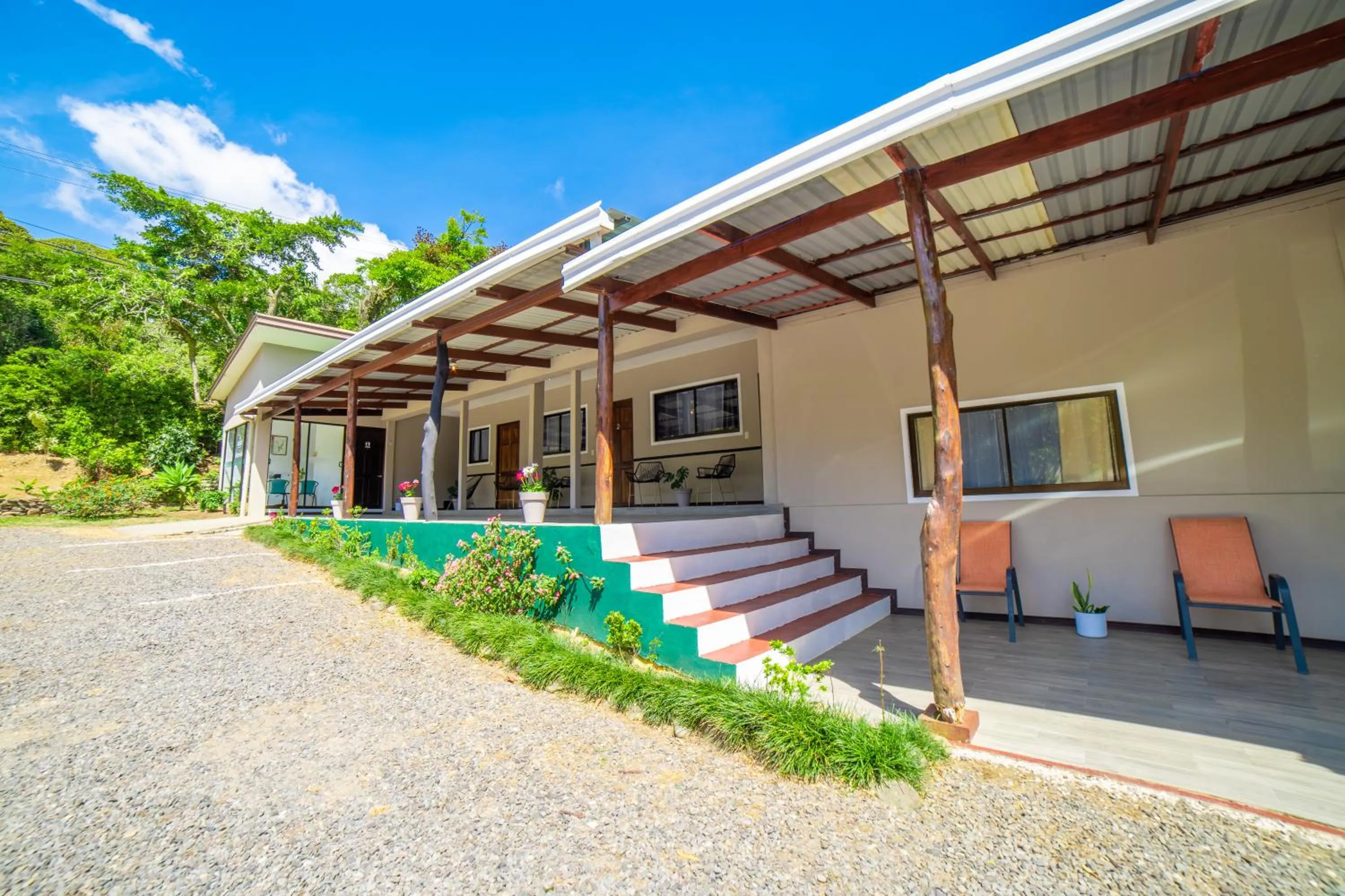 Facade/entrance in Natüra Hotel Monteverde