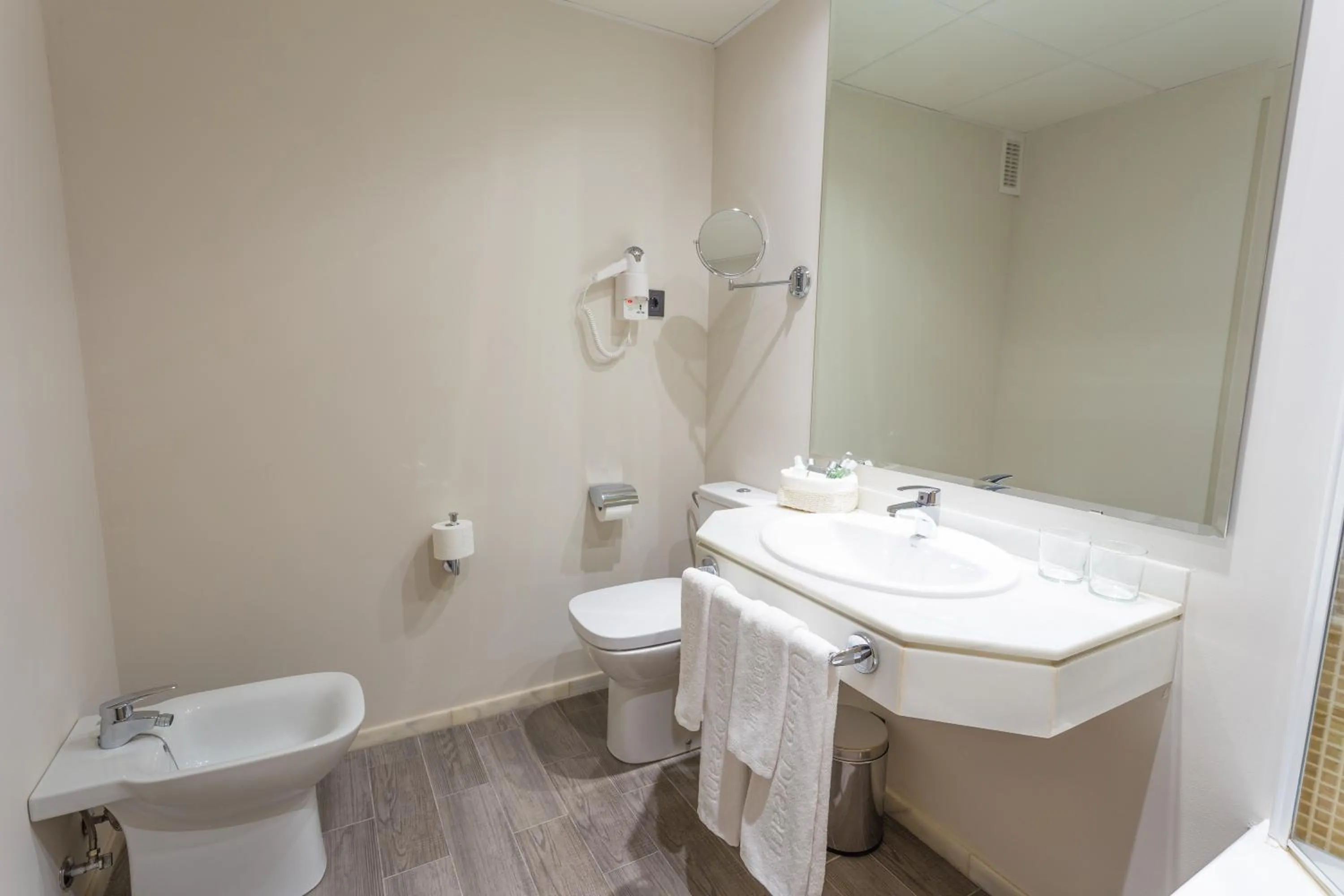 Bathroom in DWO Urban Granada