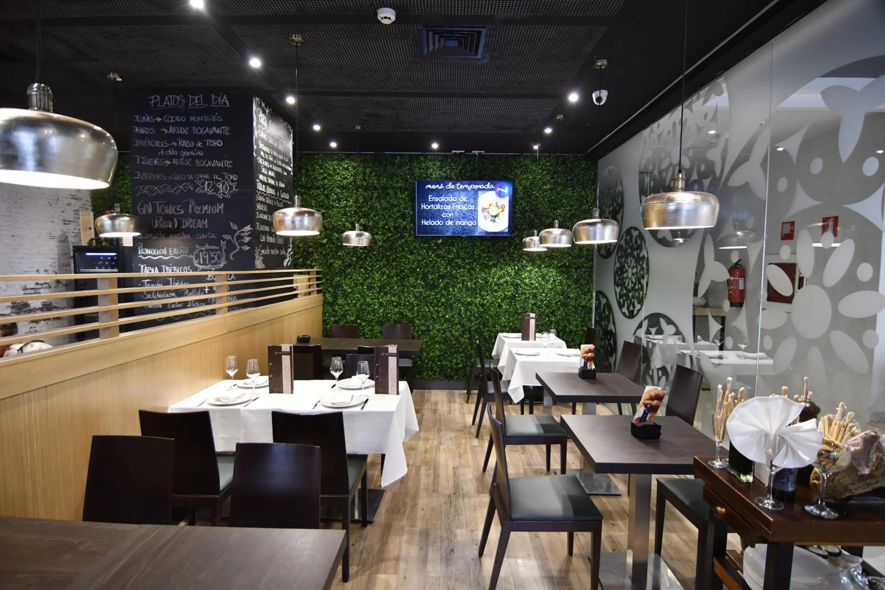 Restaurant/places to eat in DWO Urban Granada