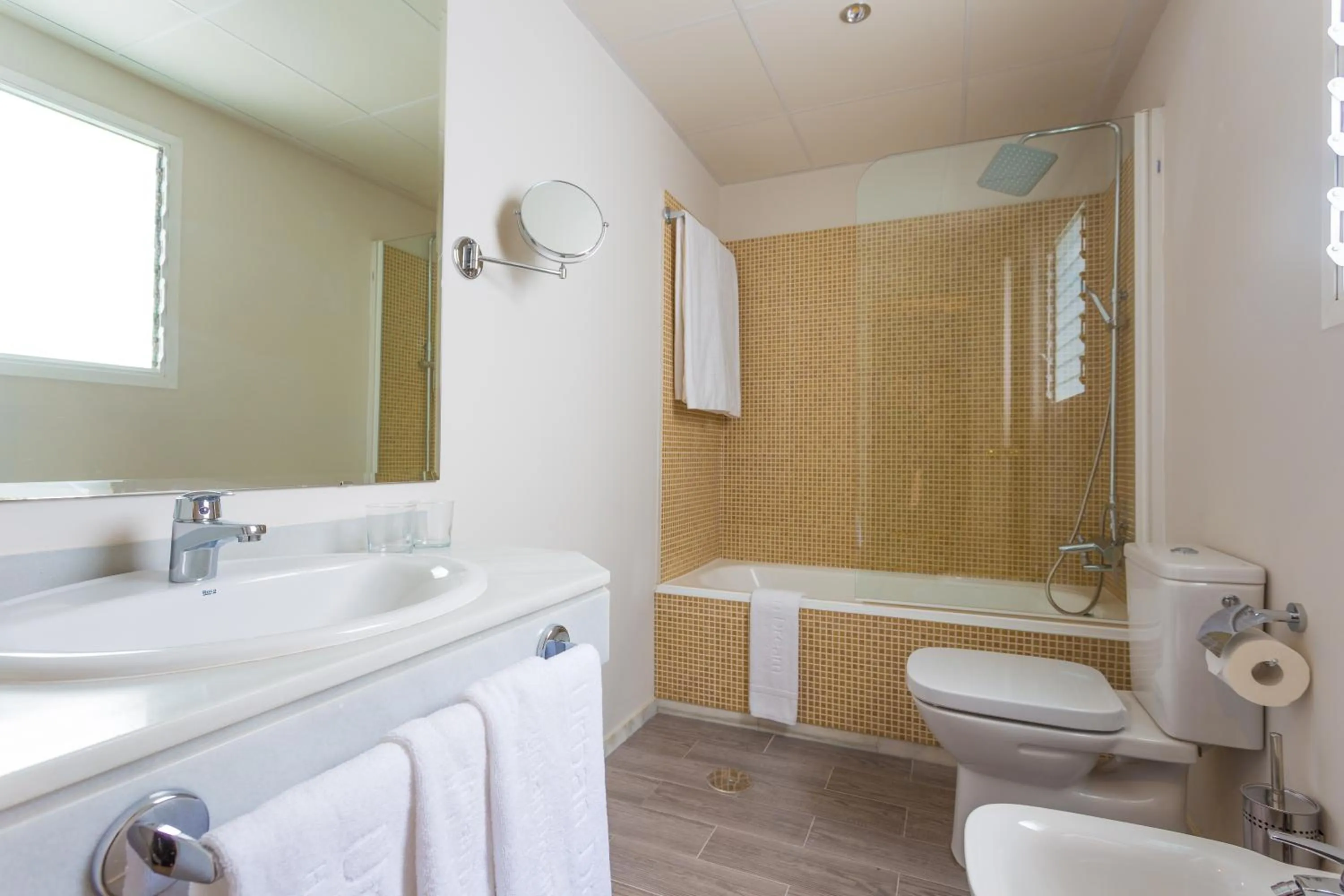 Bathroom in DWO Urban Granada