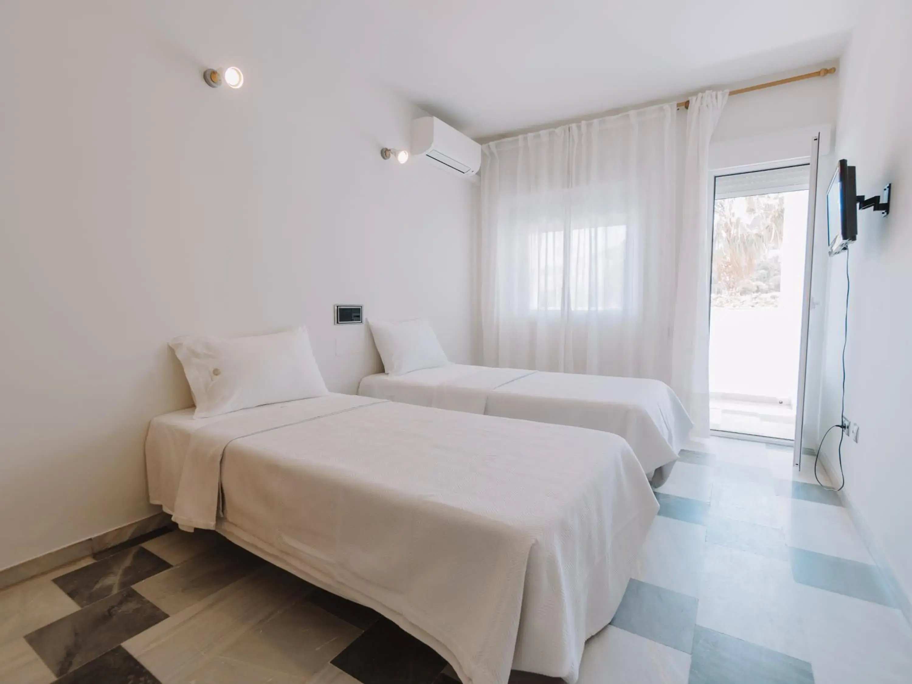 Twin Room with Terrace in Hostal Las Gaviotas del Cabo Twin Room with Terrace in Hostal Las Gaviotas del Cabo