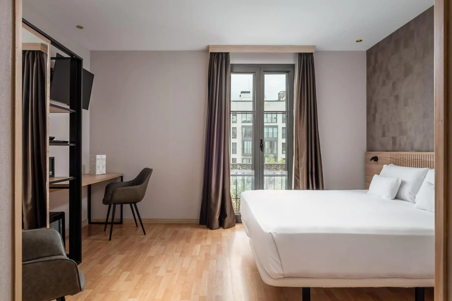 Bed in Petit Palace Eixample