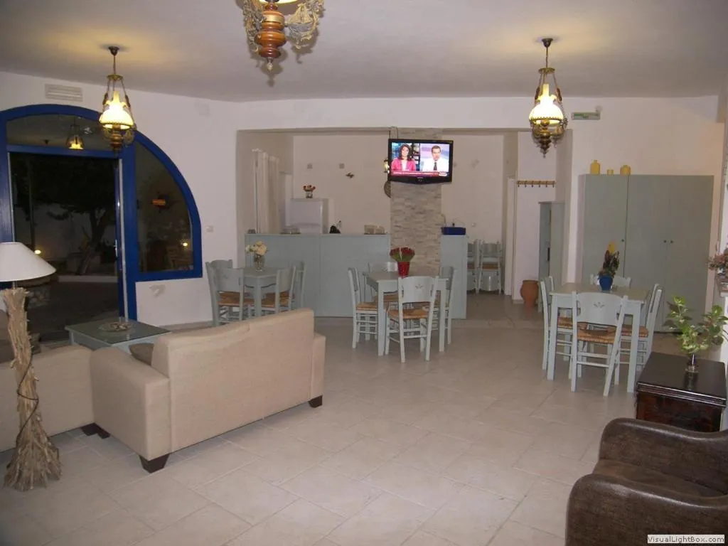 Lounge or bar in Captain Manolis