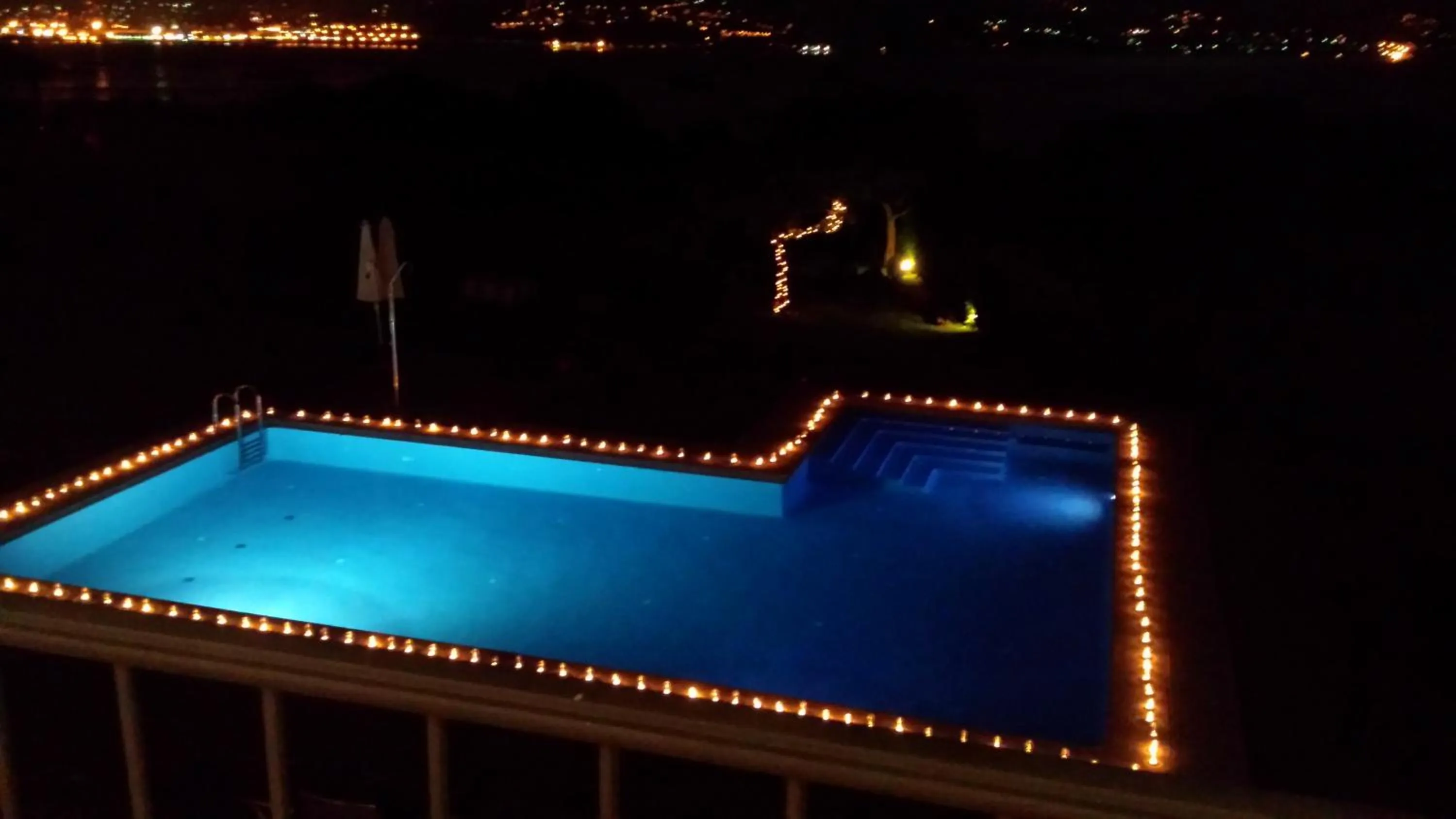 Swimming pool in A Maquia