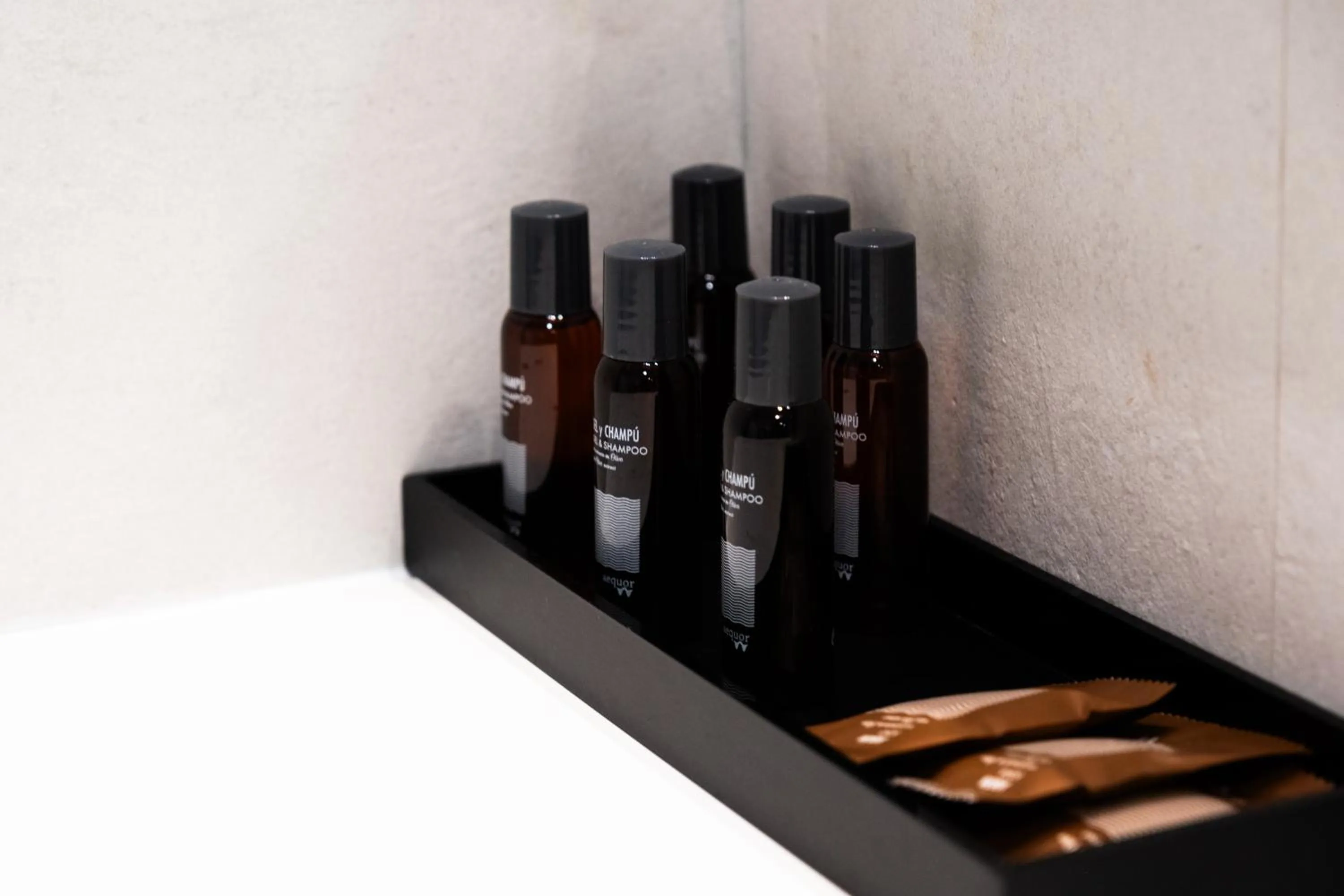 Bathroom in Hotel Puerta del Mar - Adults Recommended