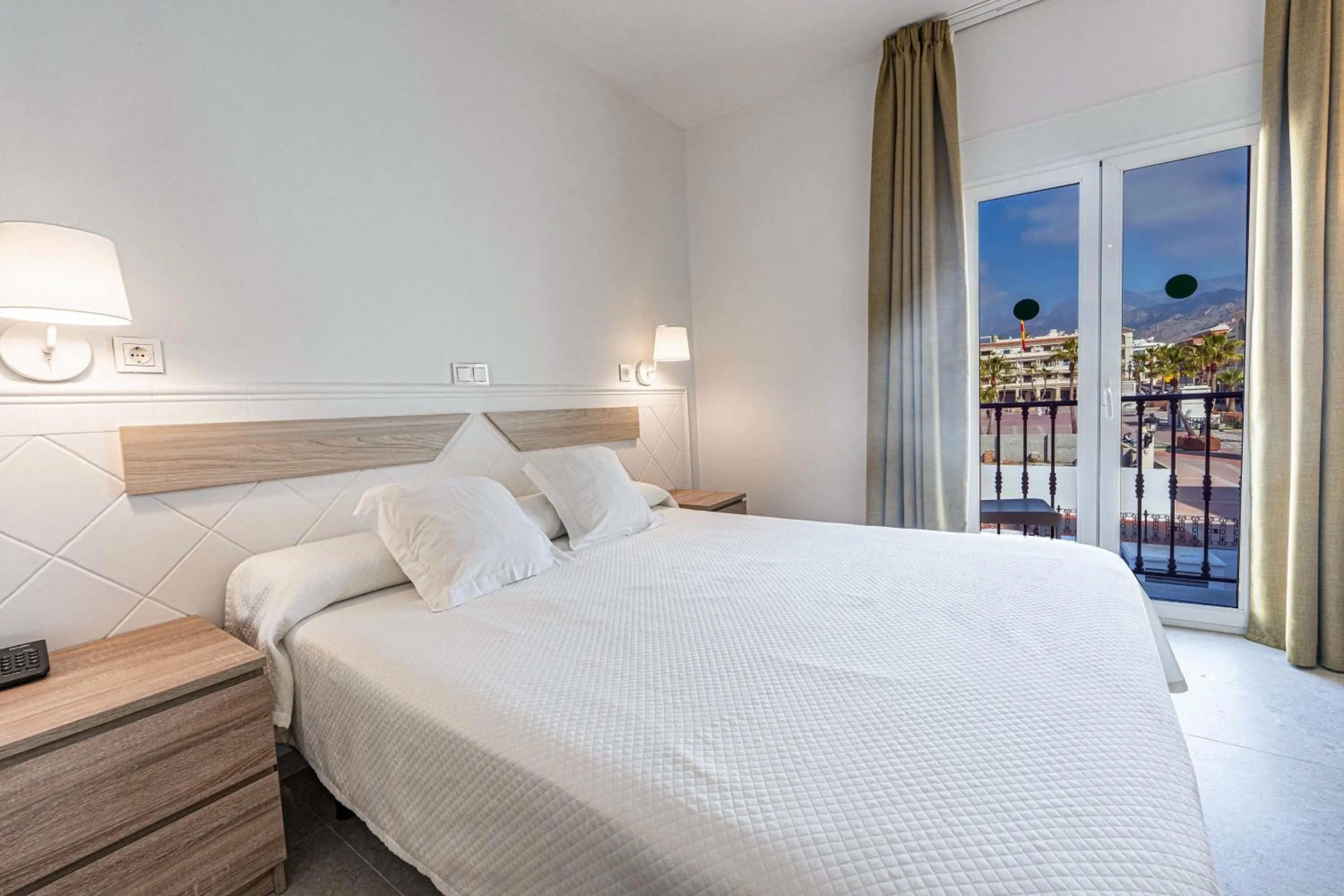 Bed in Hotel Puerta del Mar - Adults Recommended