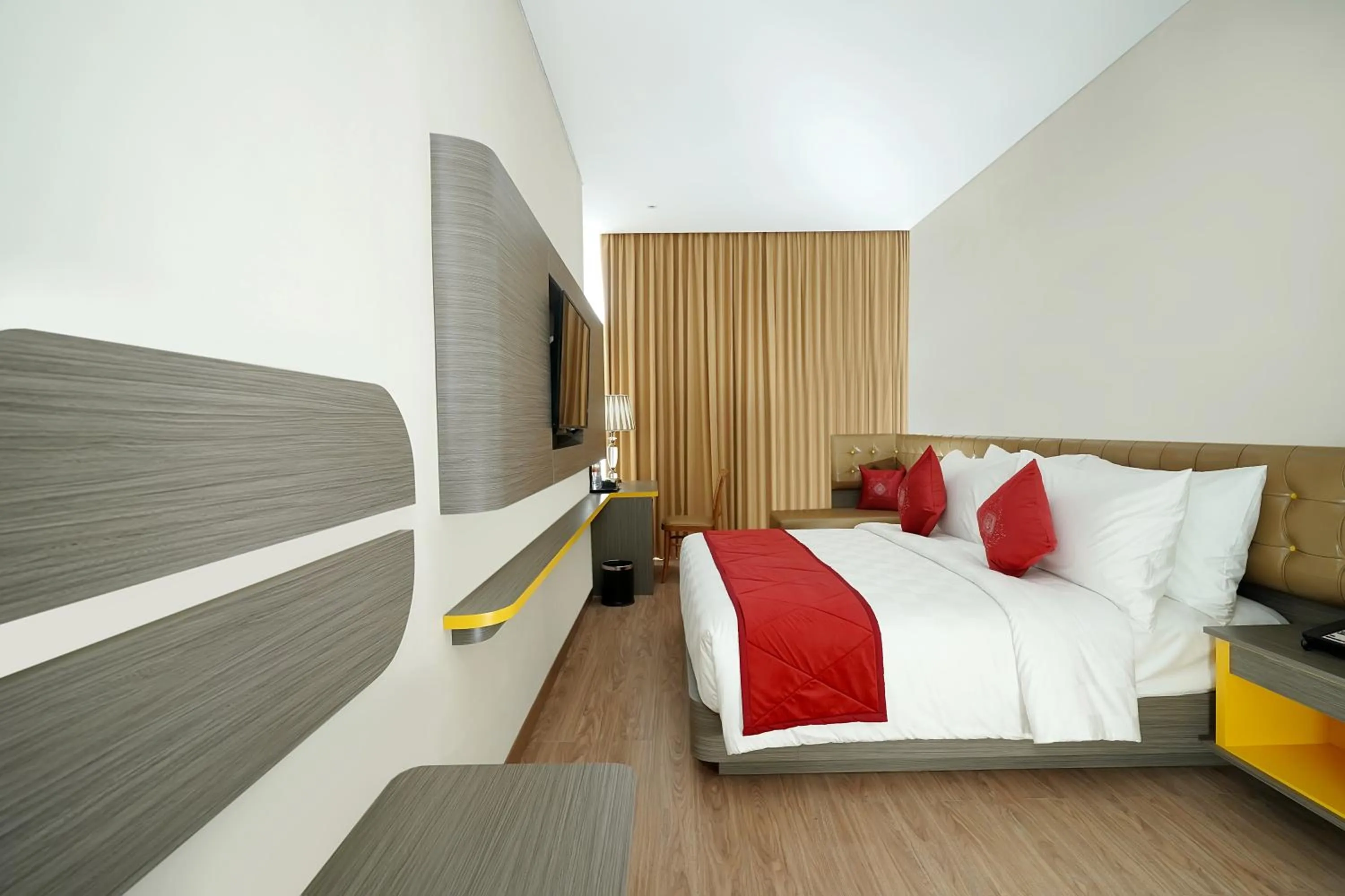 Property building, Bed in Ramada by Wyndham Yogyakarta