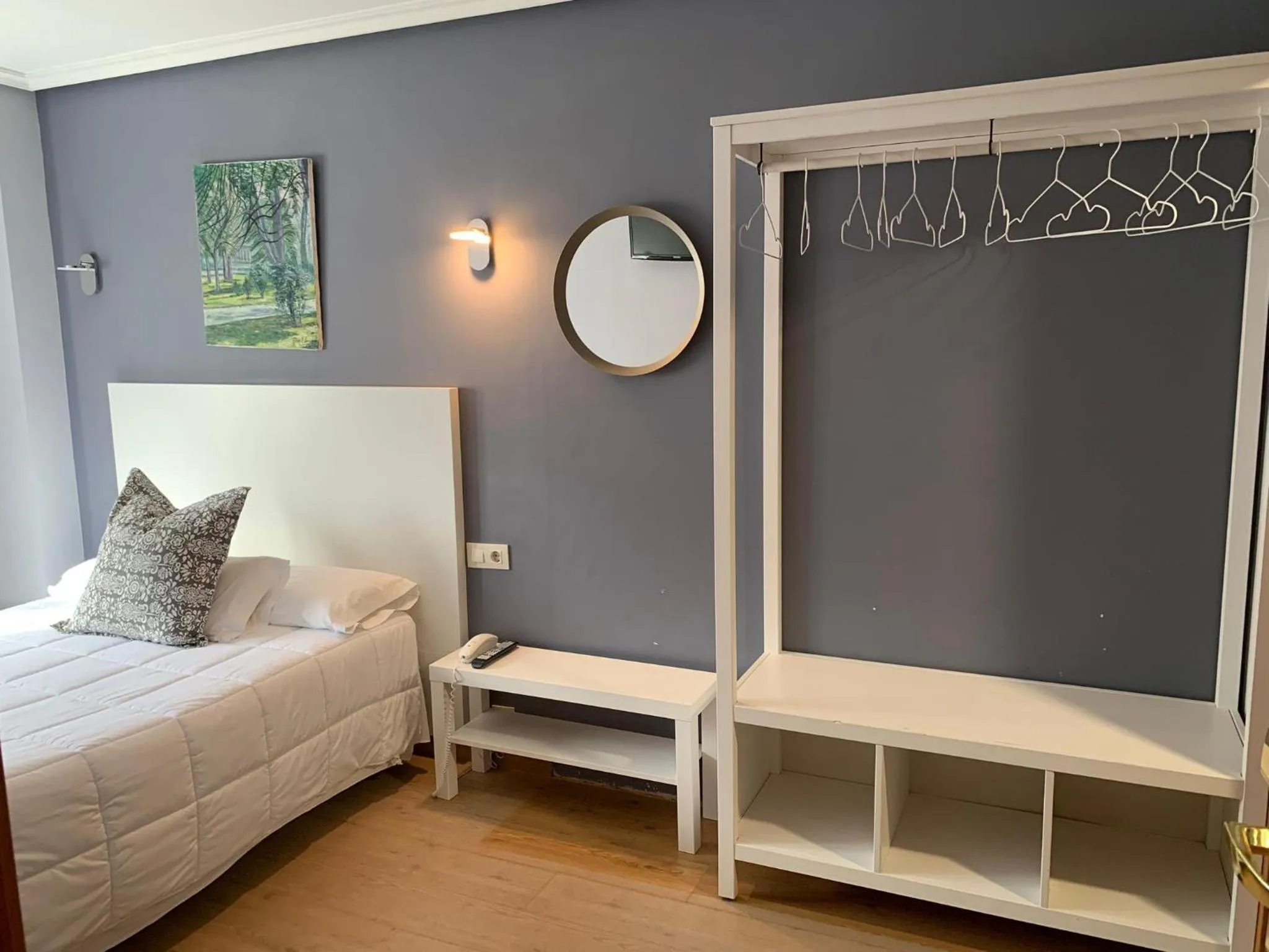 Photo of the whole room, Bed in Hotel Carbayon