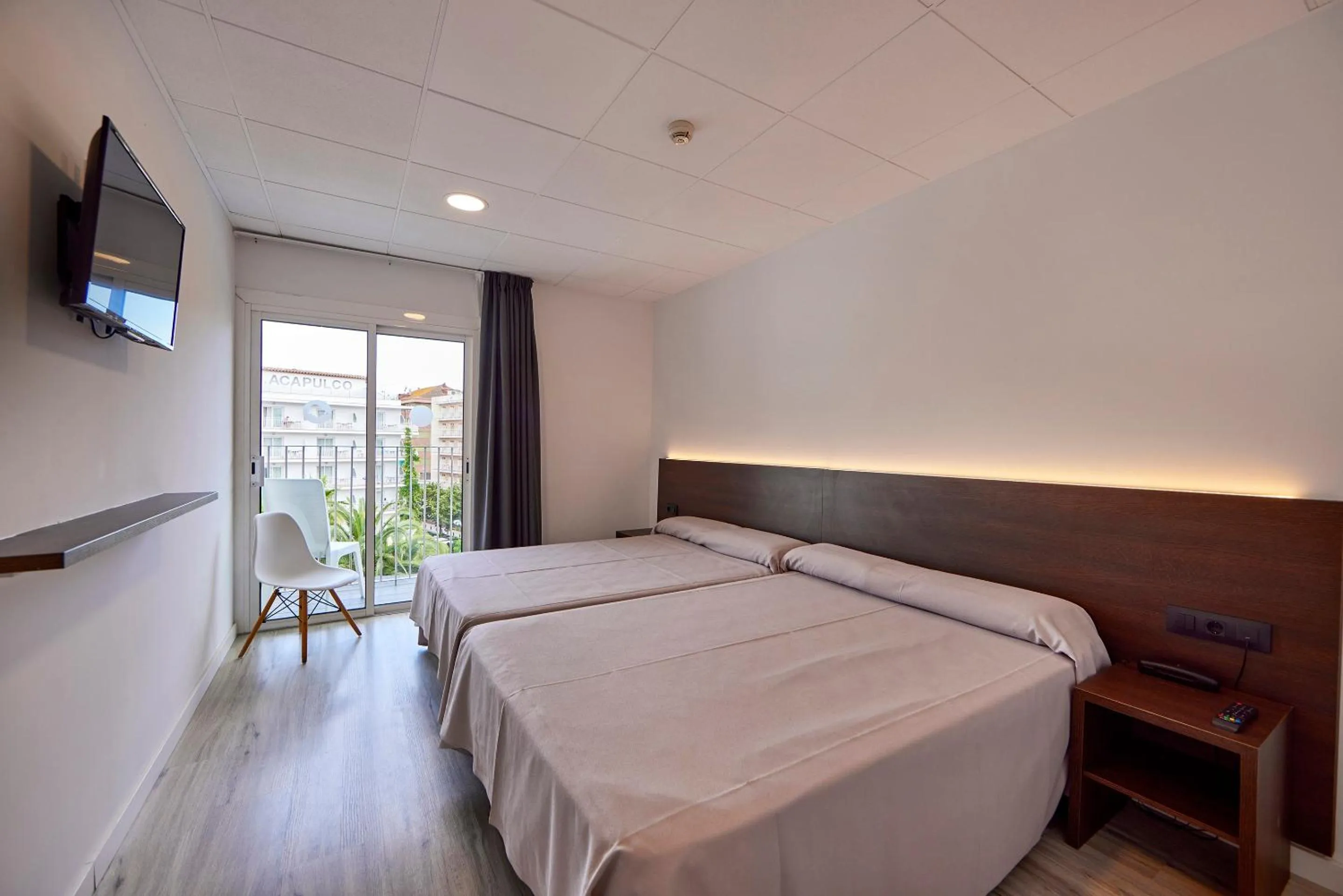 Superior Double or Twin Room with Pool View in Ona Don Juan