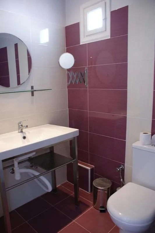 Toilet in Hotel Sagterra