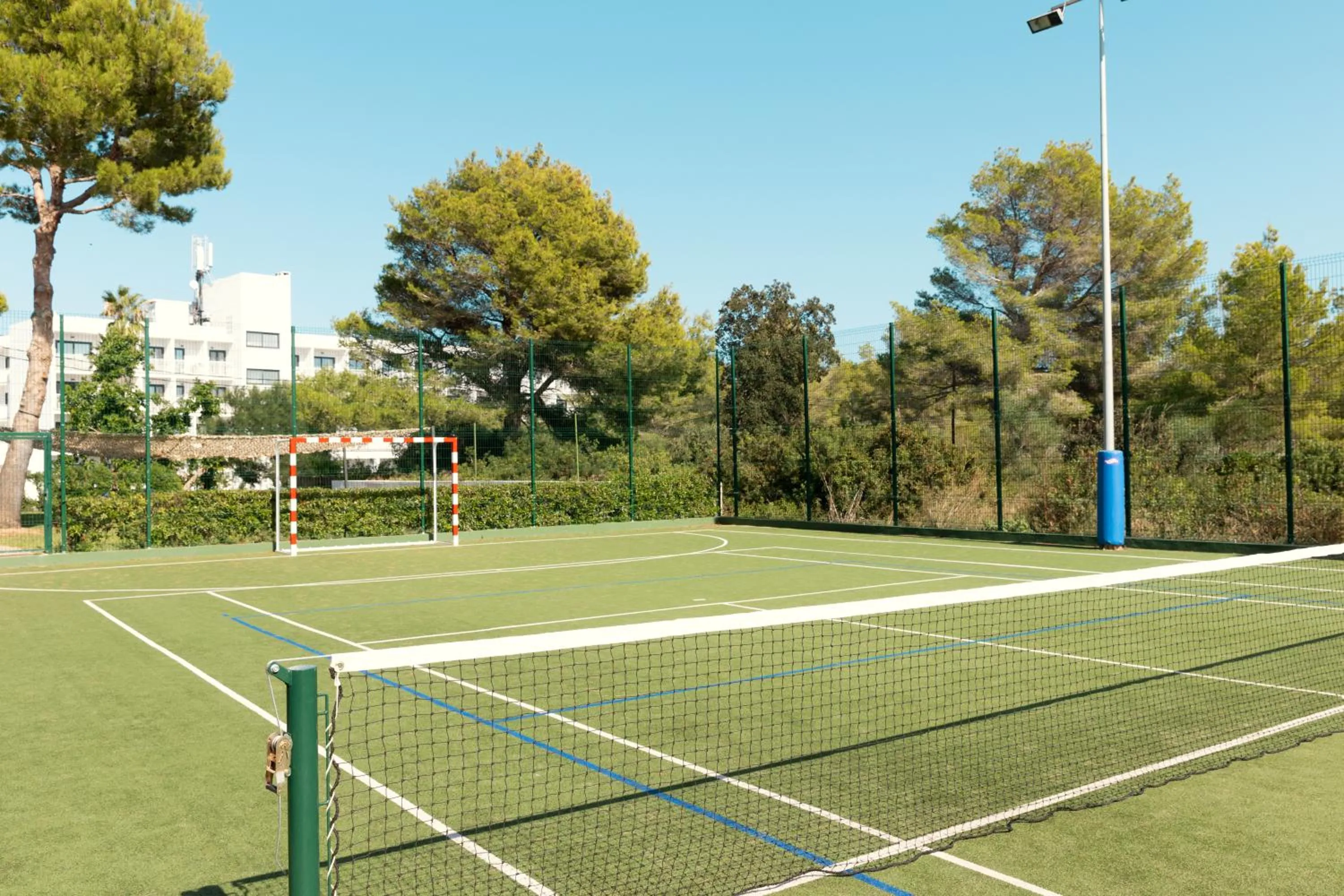 Tennis court in Sunprime Pollensa Bay