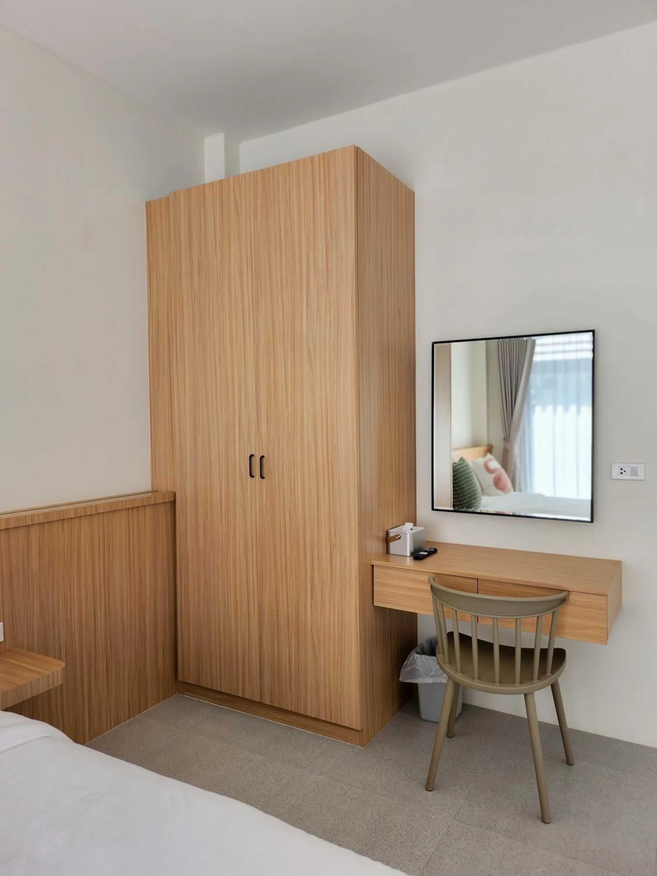 wardrobe, Bed in Karisma Private Villa Pattaya