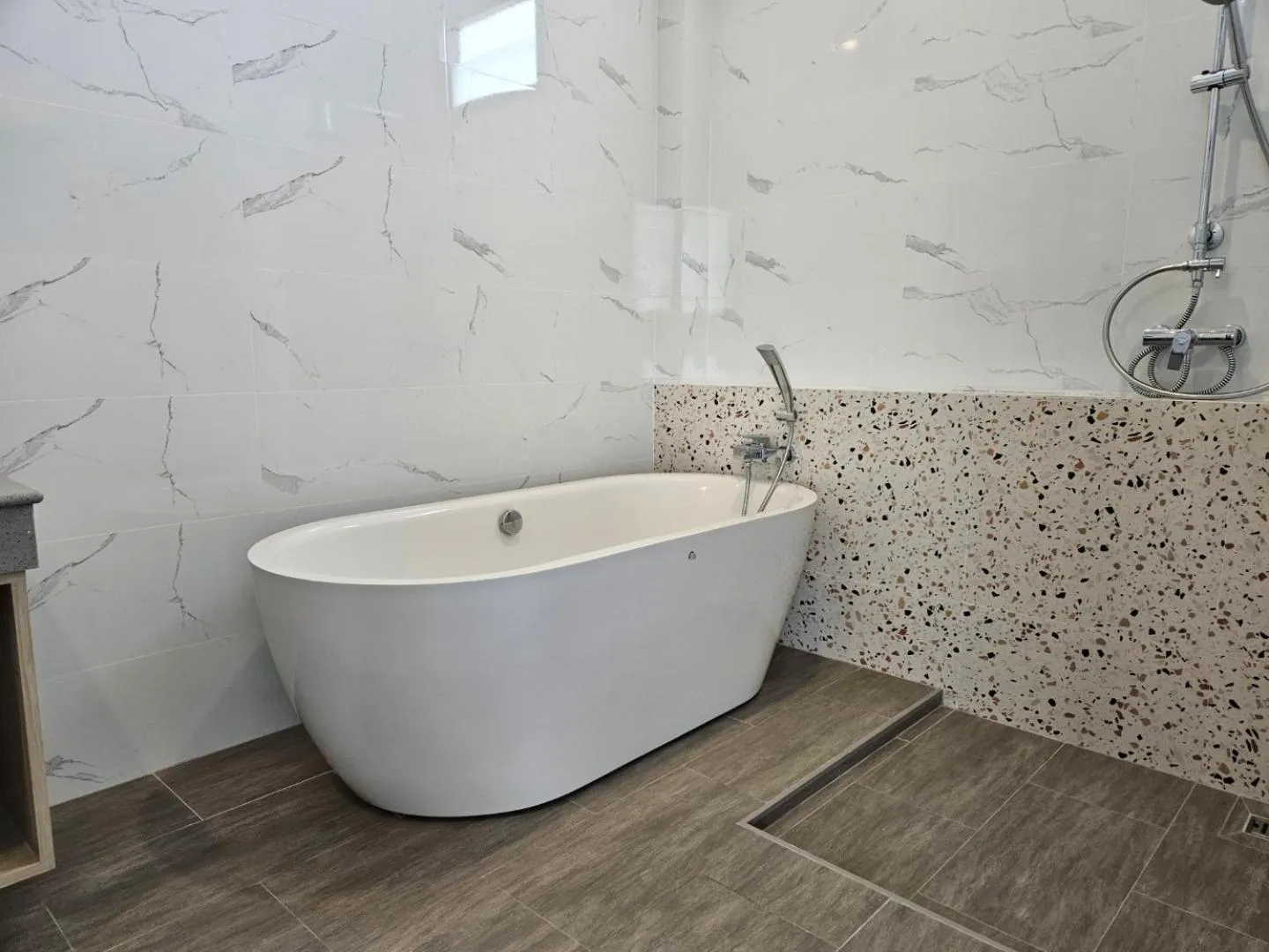 Shower in Karisma Private Villa Pattaya